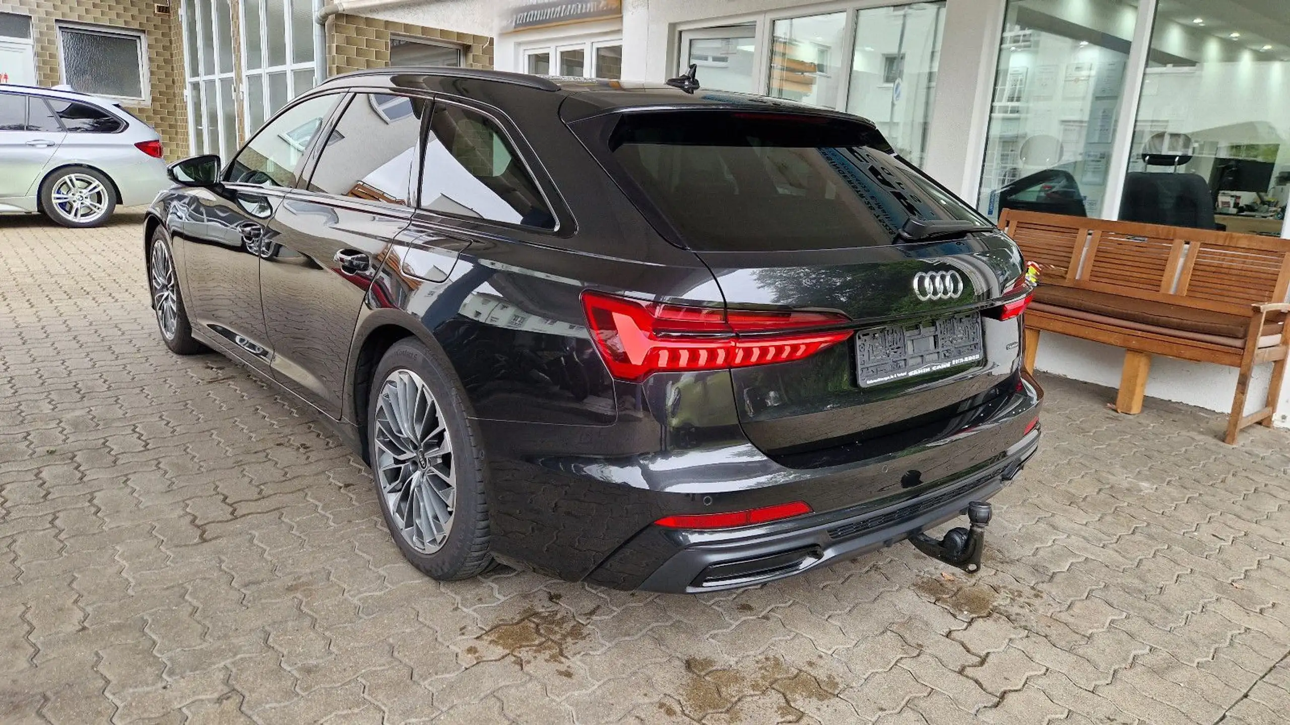 Audi - A6