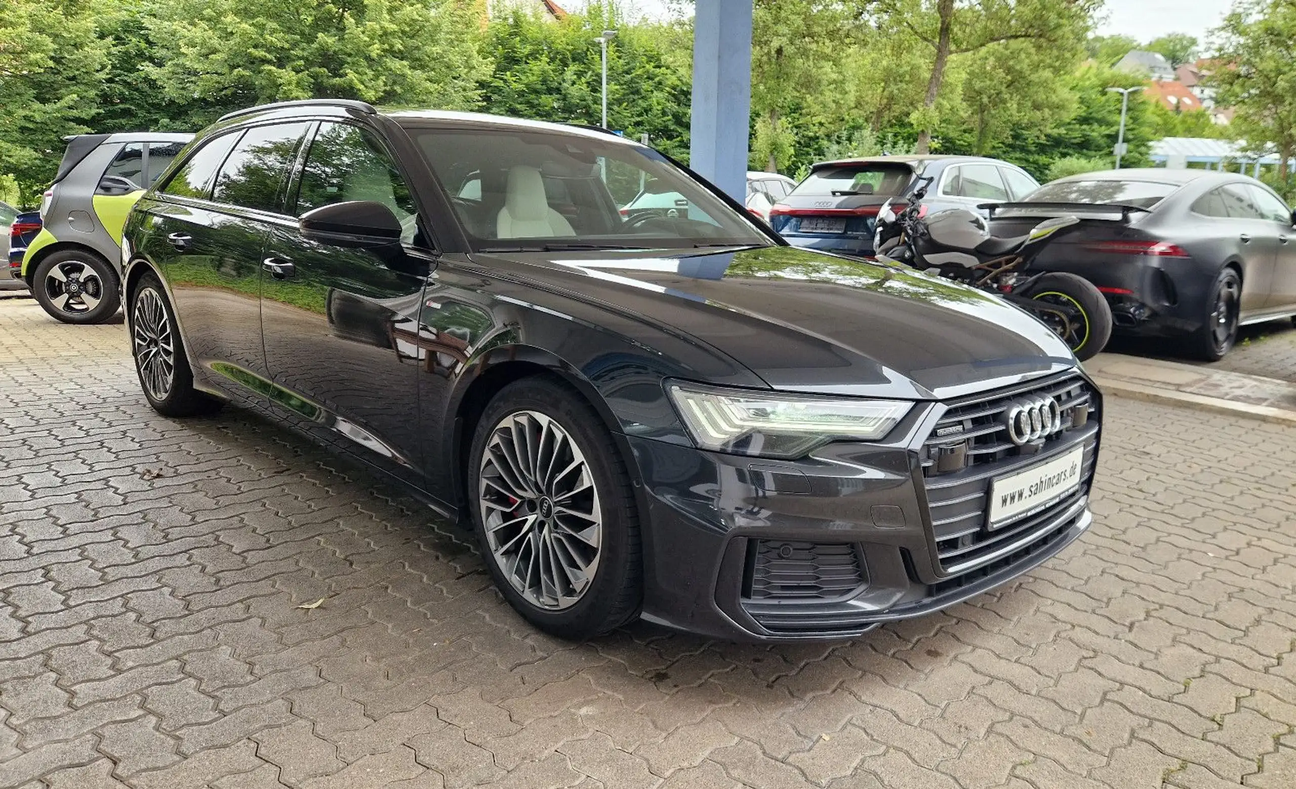 Audi - A6