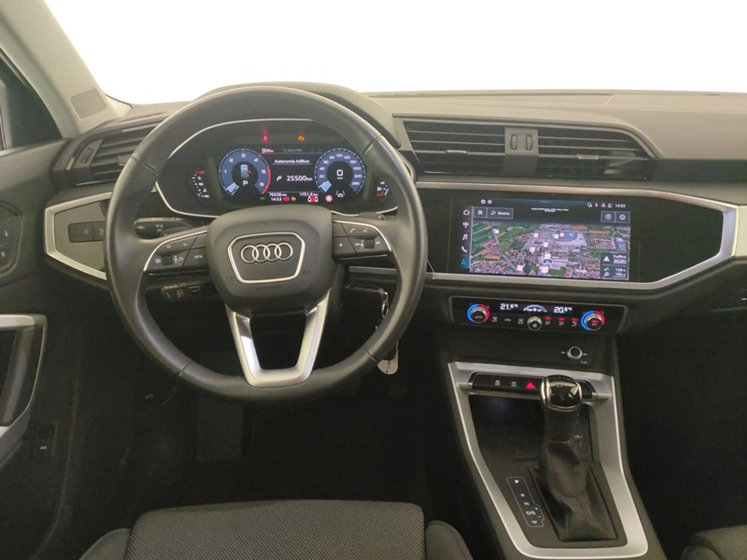 Audi - Q3