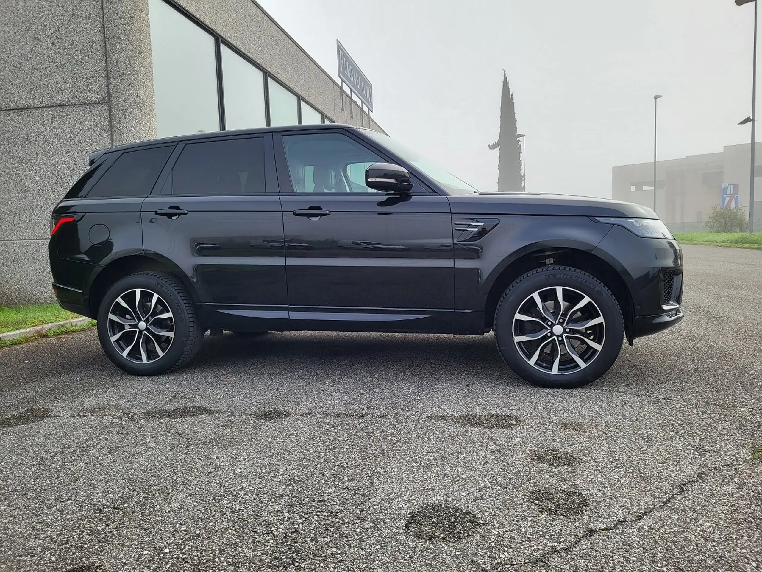 Land Rover - Range Rover Sport