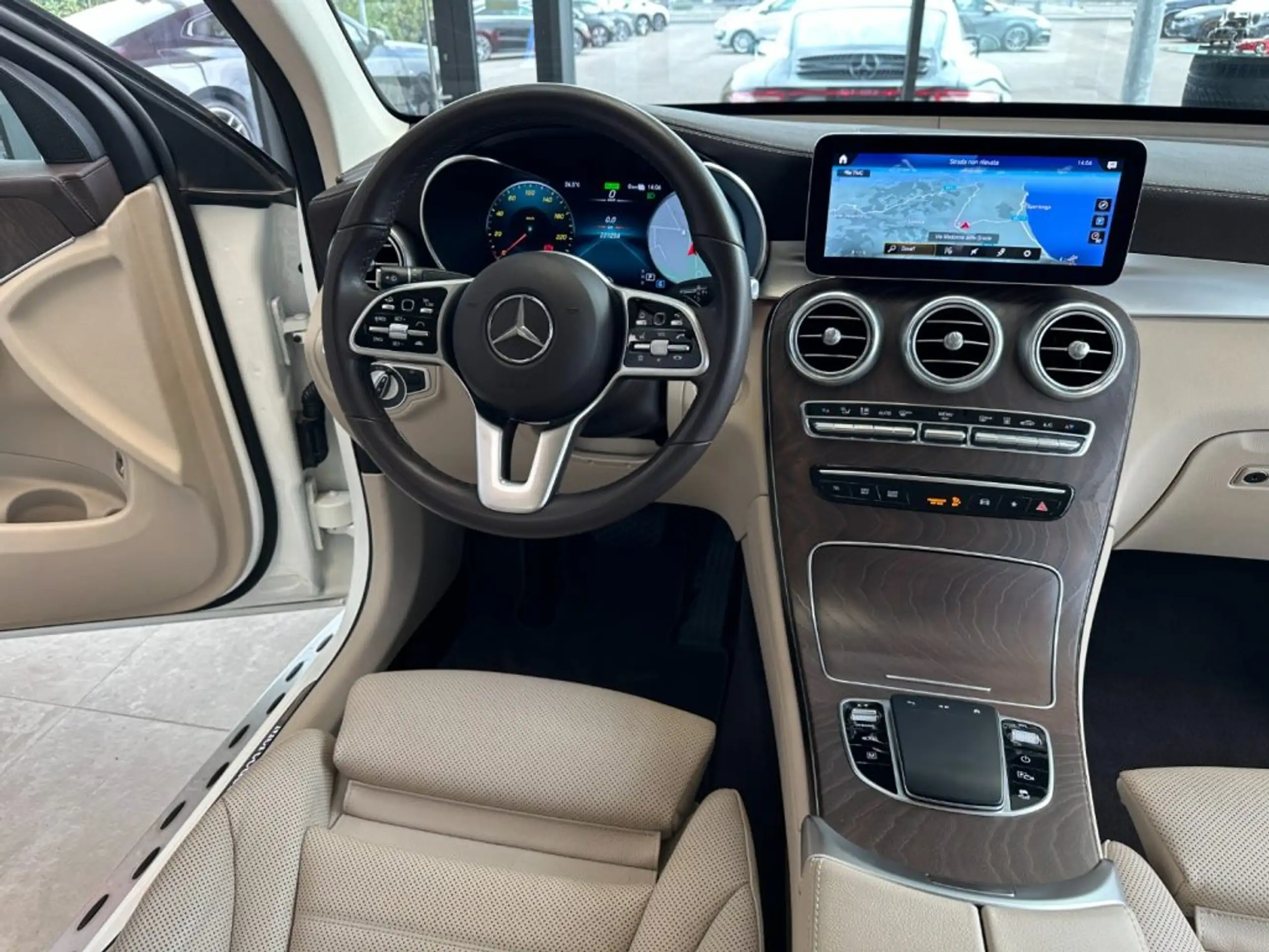 Mercedes-Benz - GLC 300