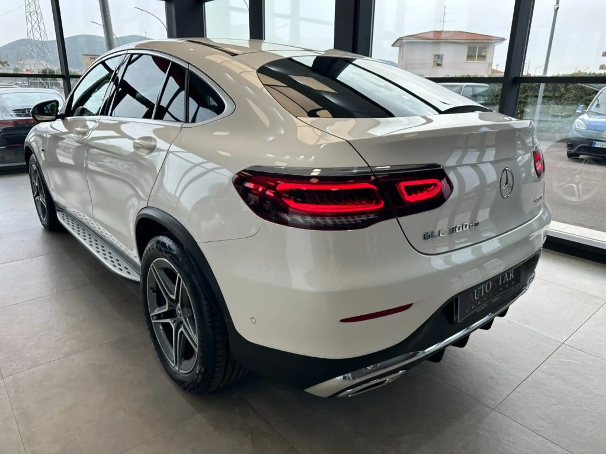 Mercedes-Benz - GLC 300