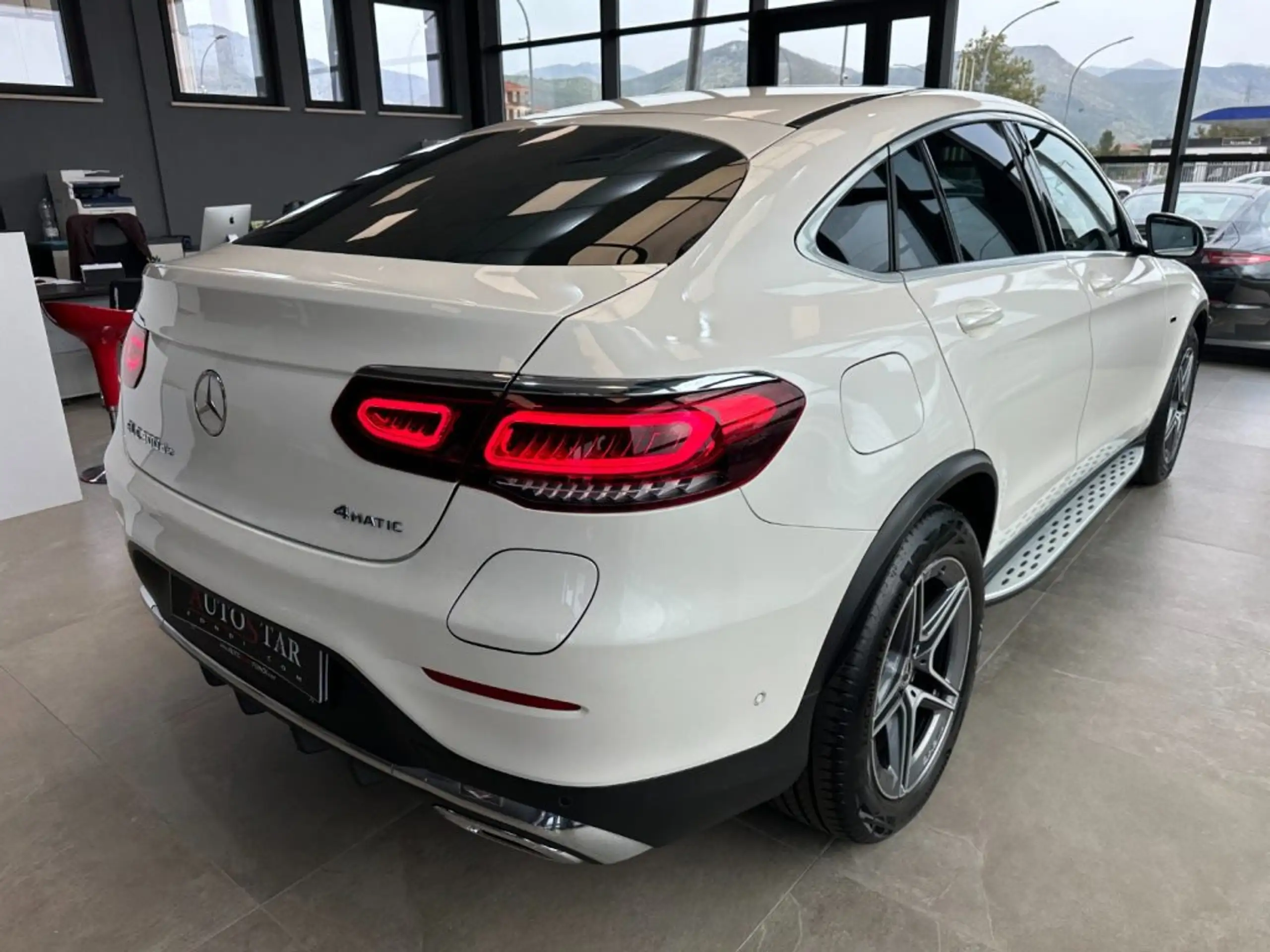 Mercedes-Benz - GLC 300