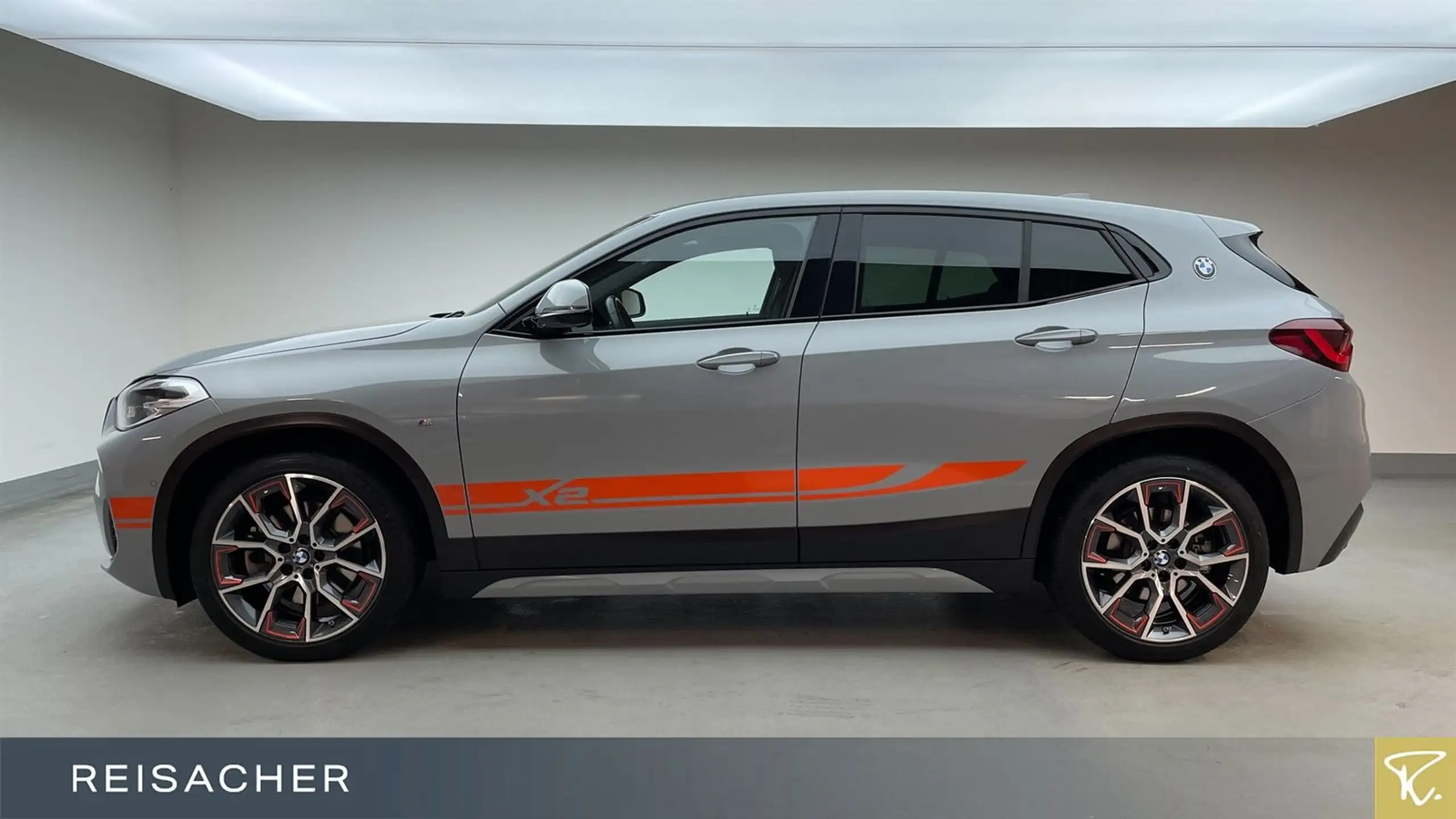 BMW - X2