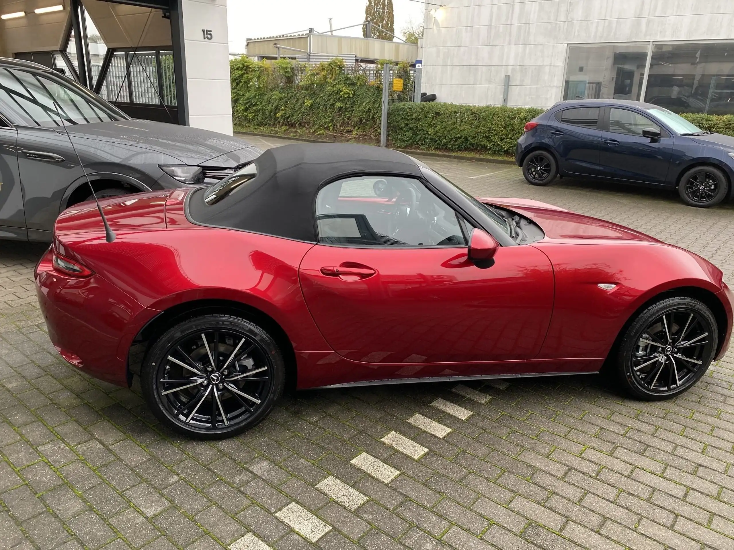 Mazda - MX-5