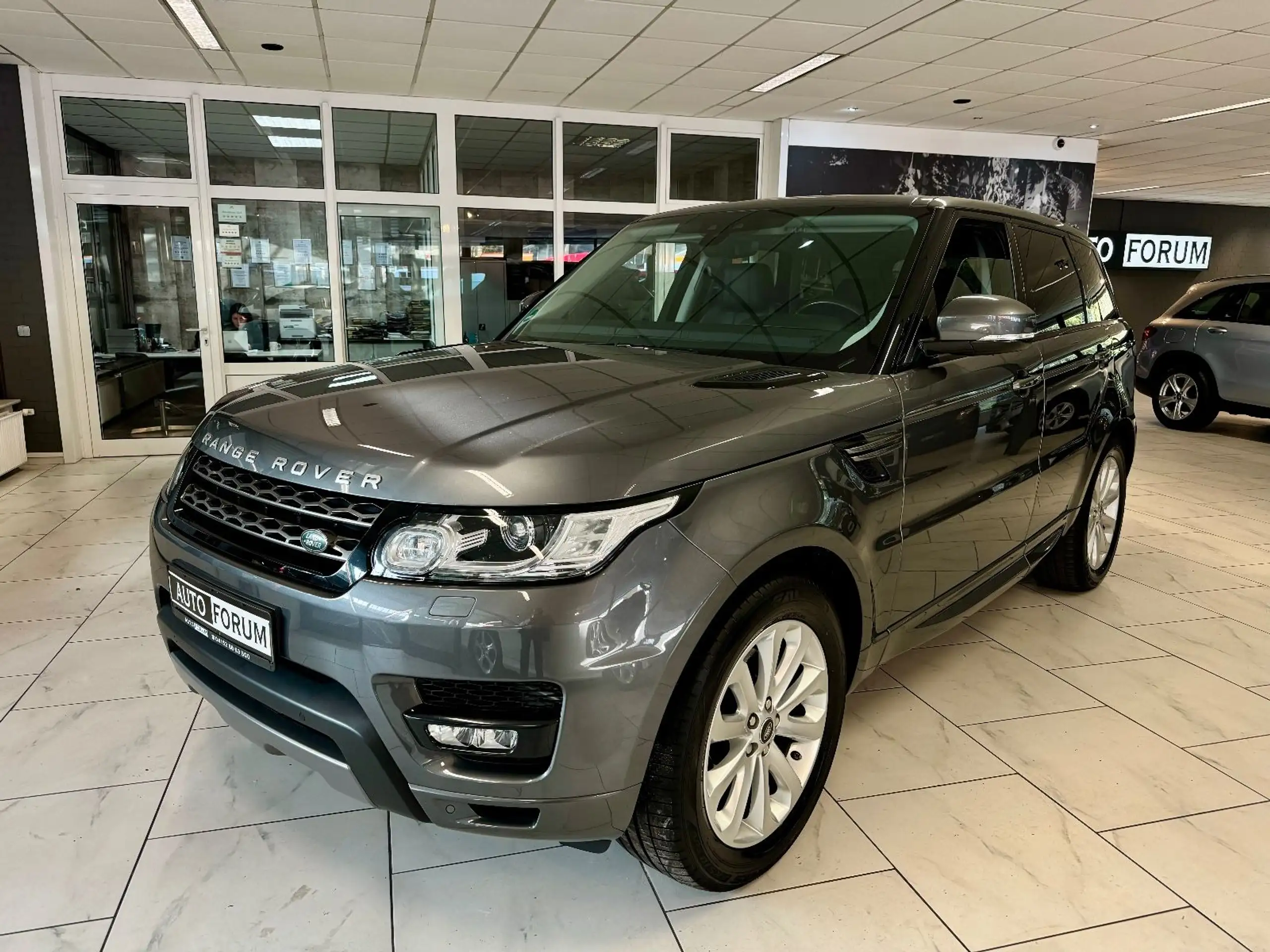 Land Rover - Range Rover Sport