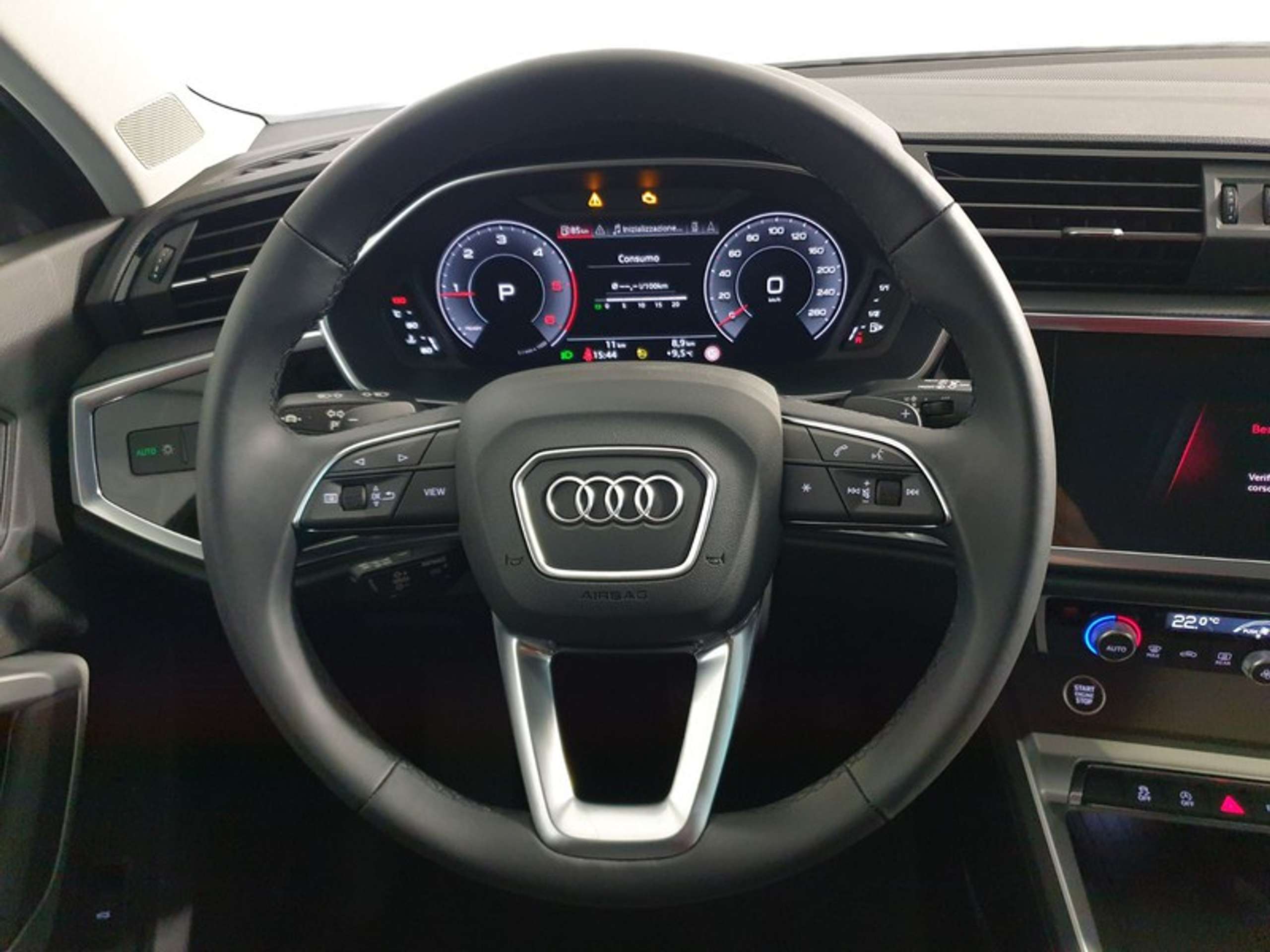 Audi - Q3