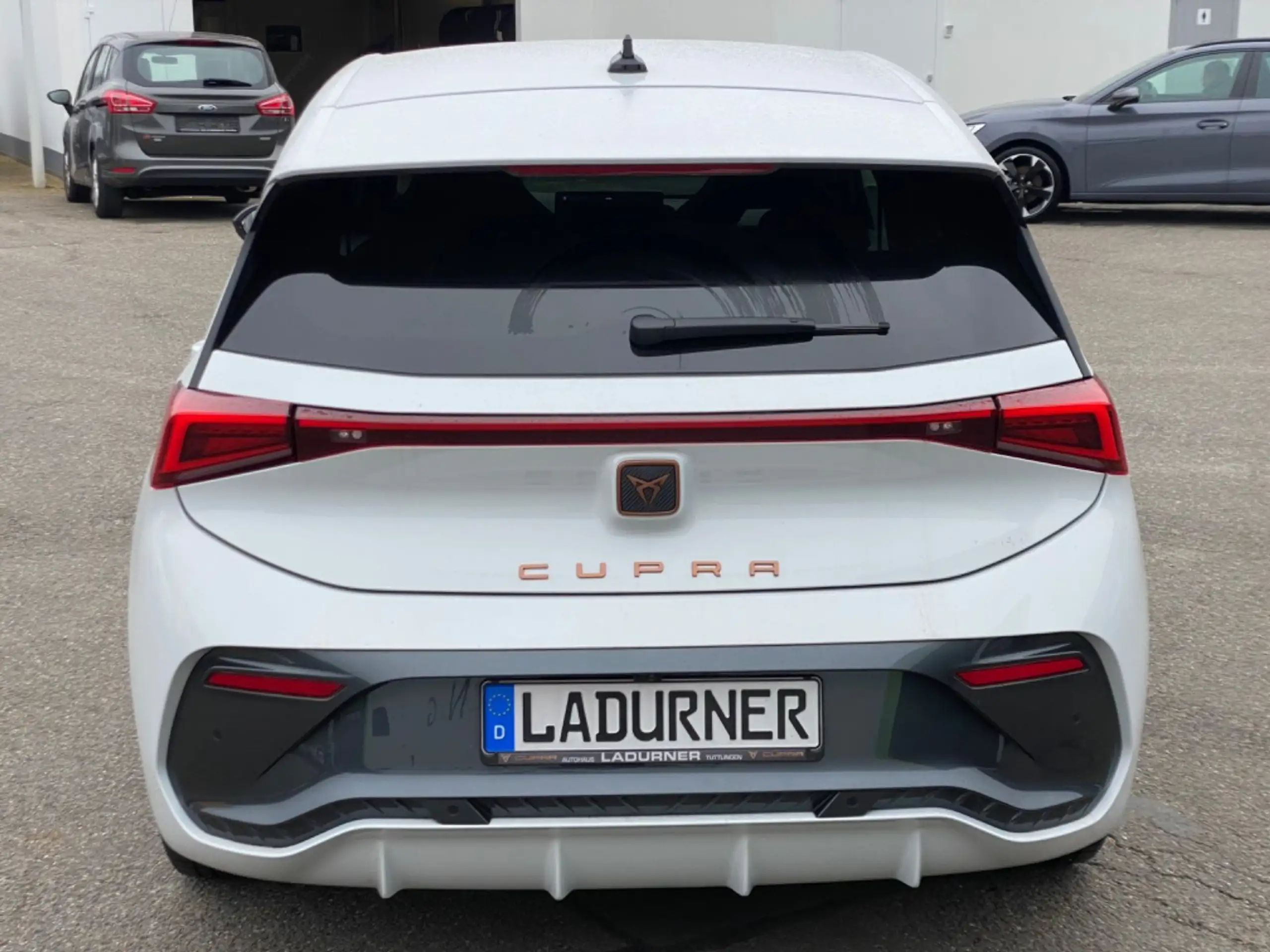 CUPRA - Born