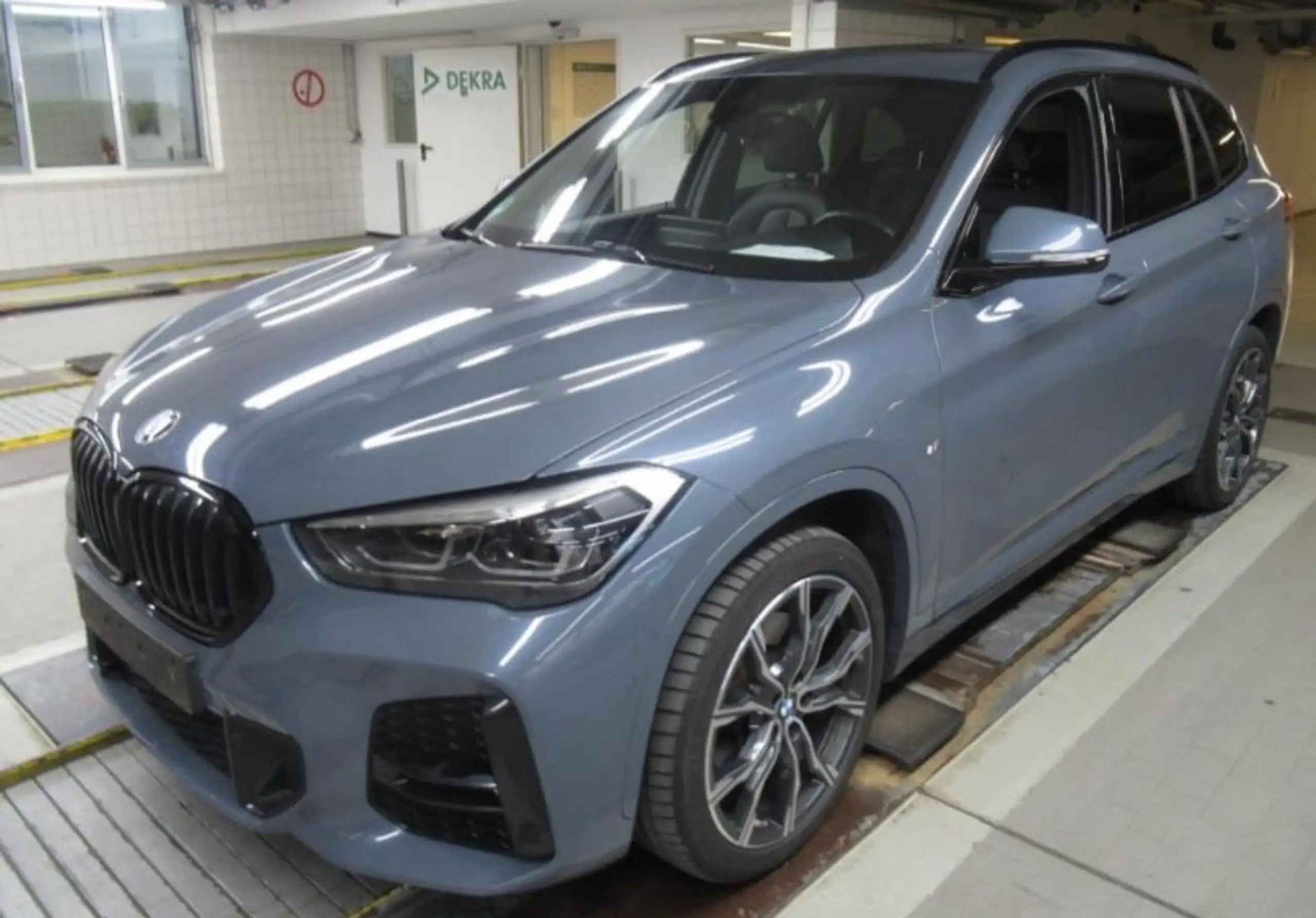 BMW - X1