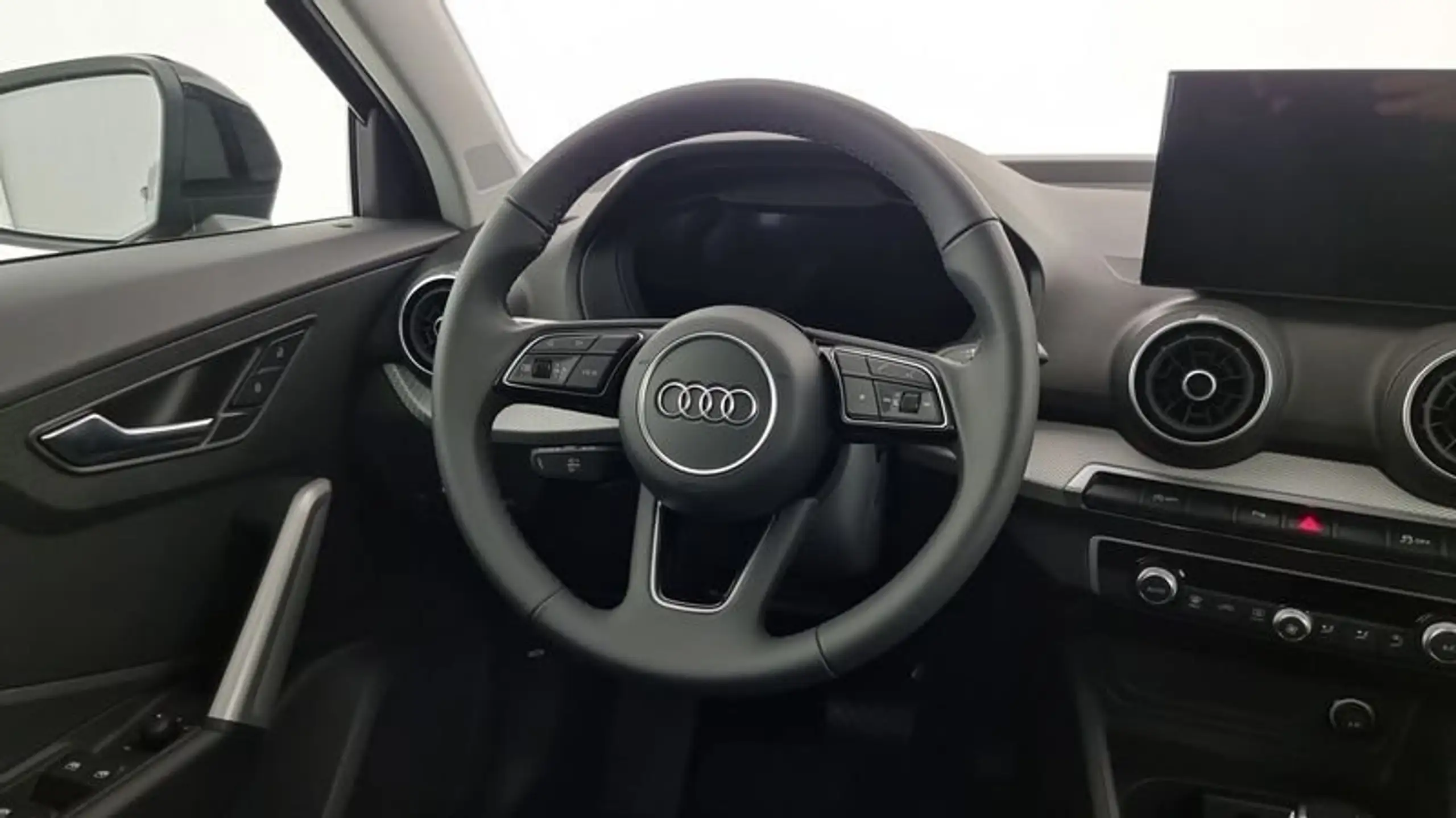 Audi - Q2