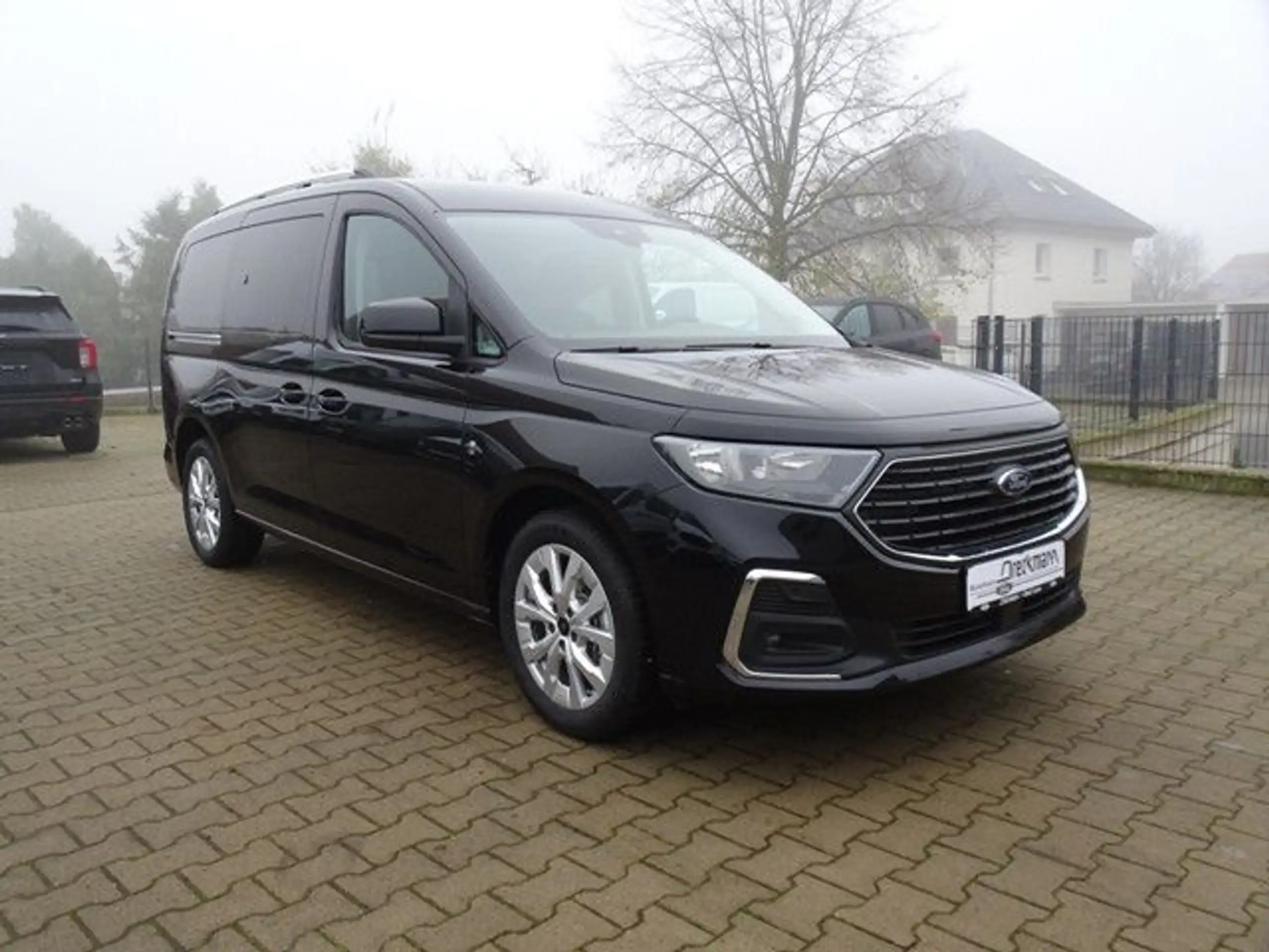 Ford - Grand Tourneo