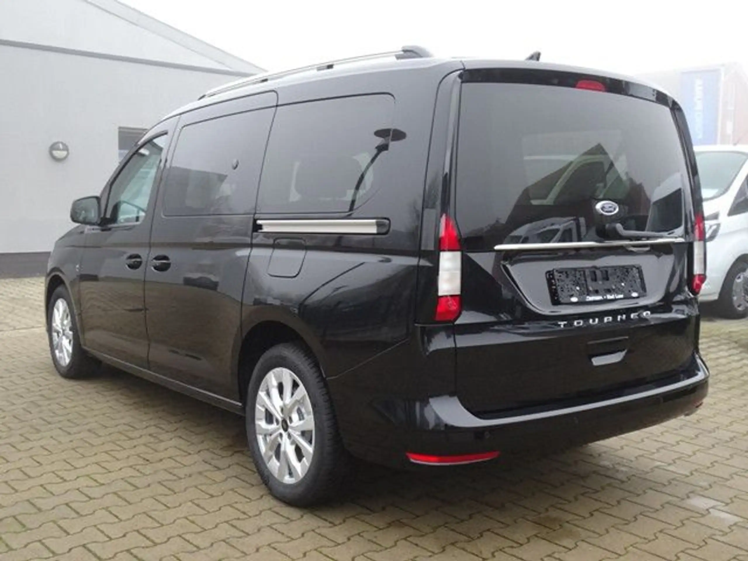 Ford - Grand Tourneo