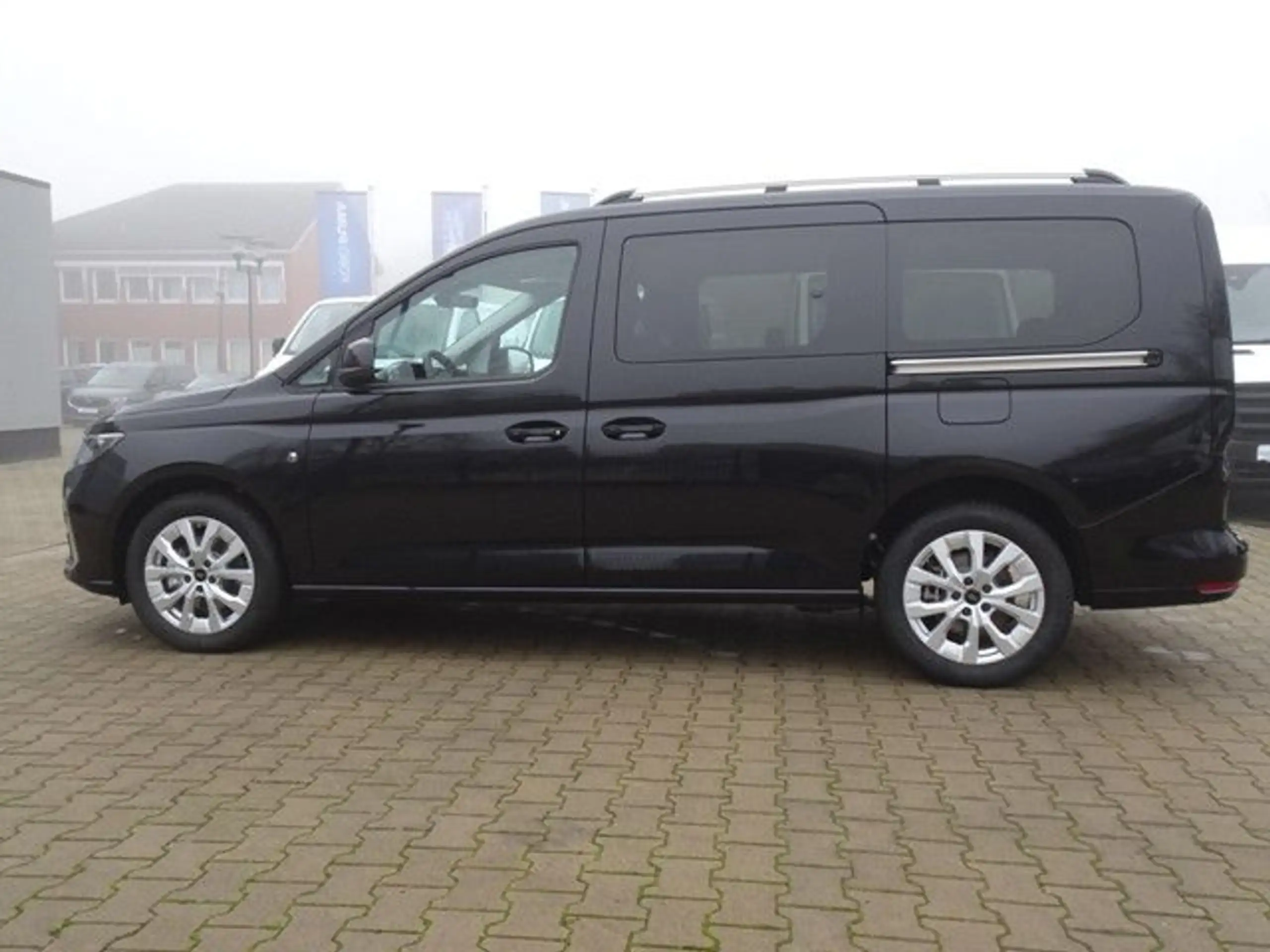 Ford - Grand Tourneo