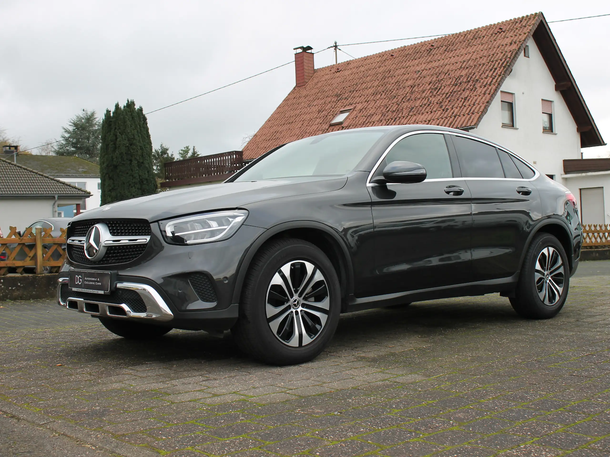 Mercedes-Benz - GLC 200