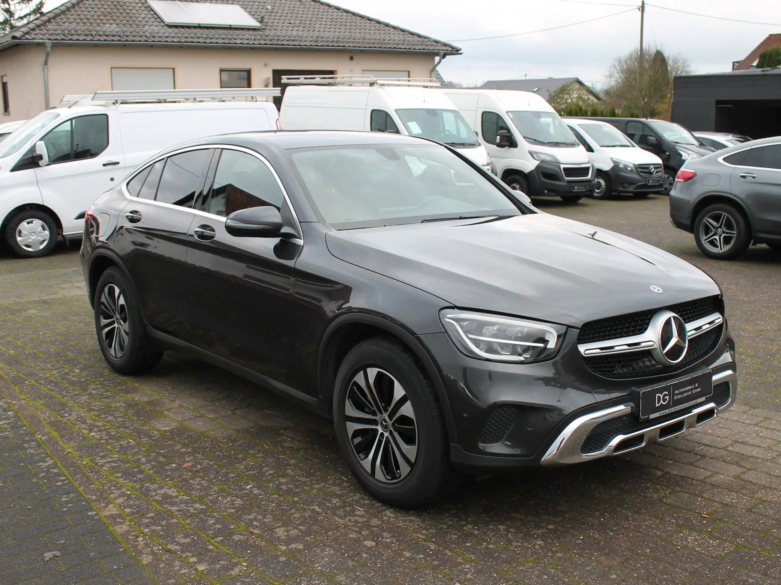 Mercedes-Benz - GLC 200