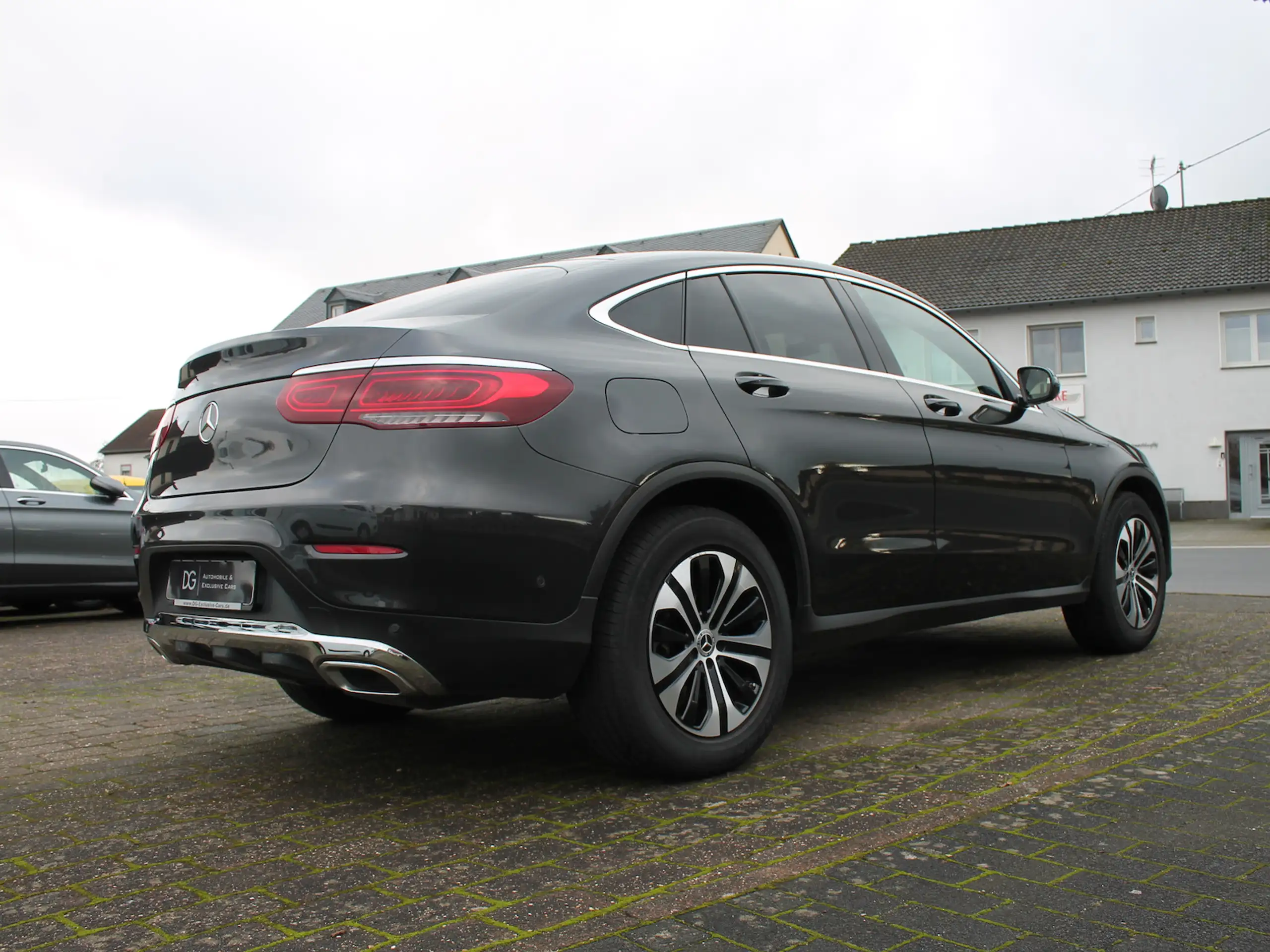 Mercedes-Benz - GLC 200