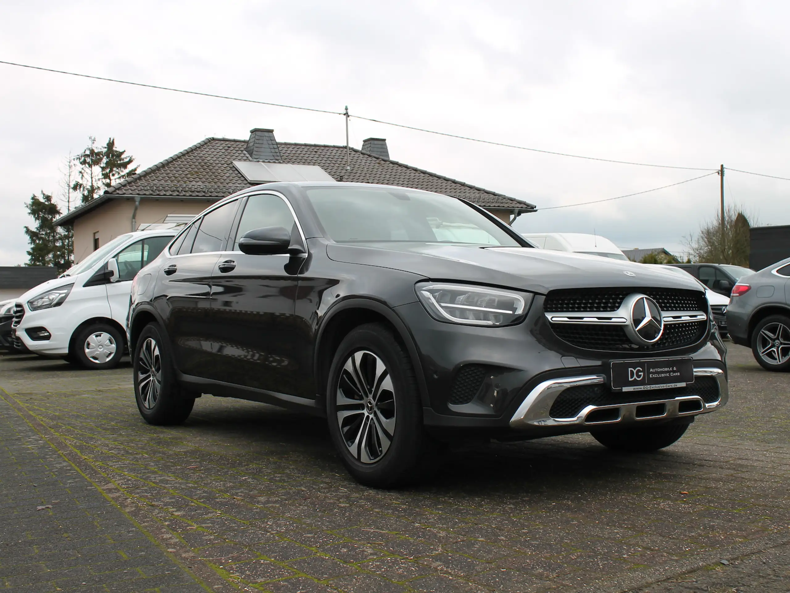 Mercedes-Benz - GLC 200