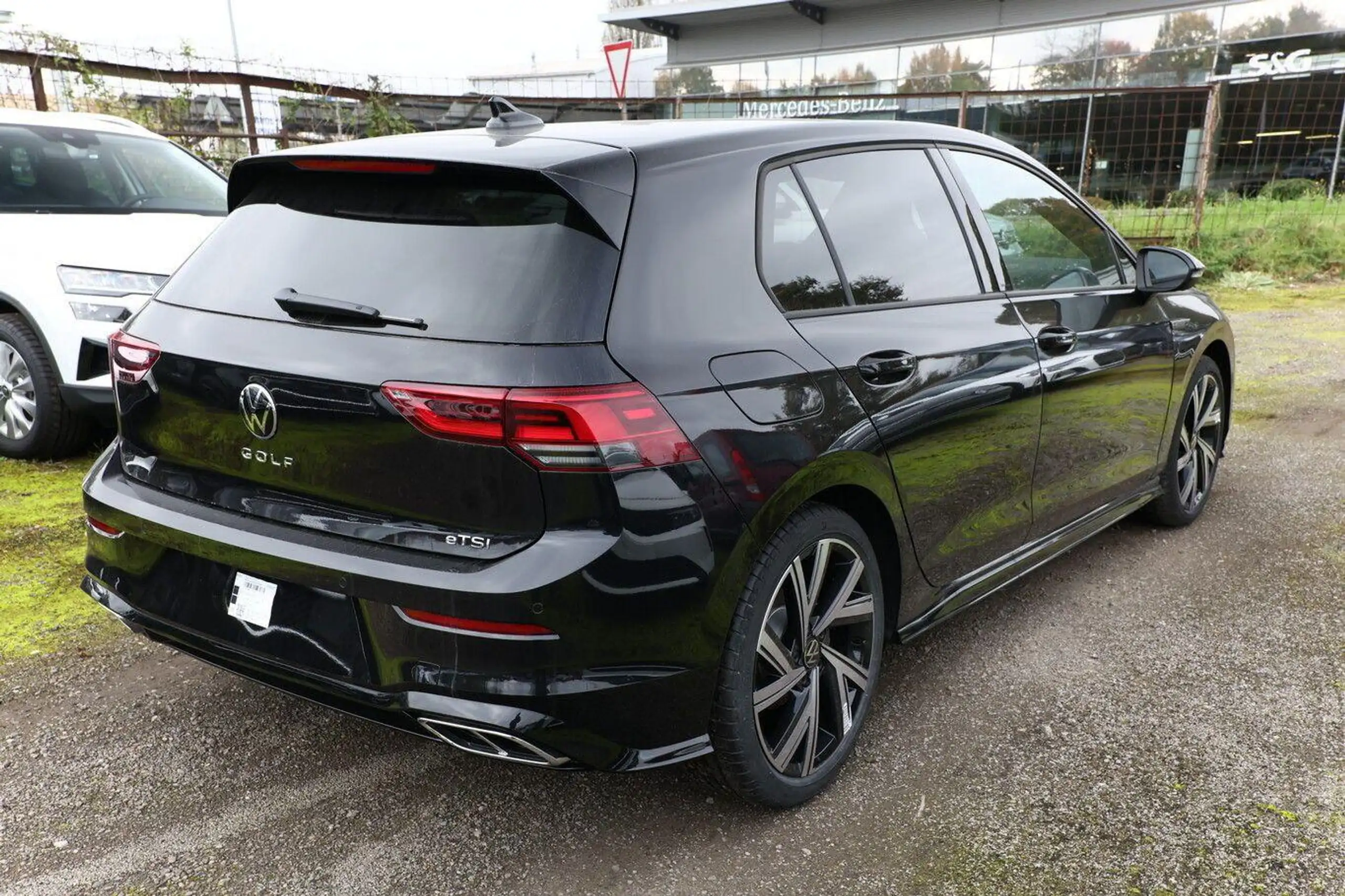 Volkswagen - Golf