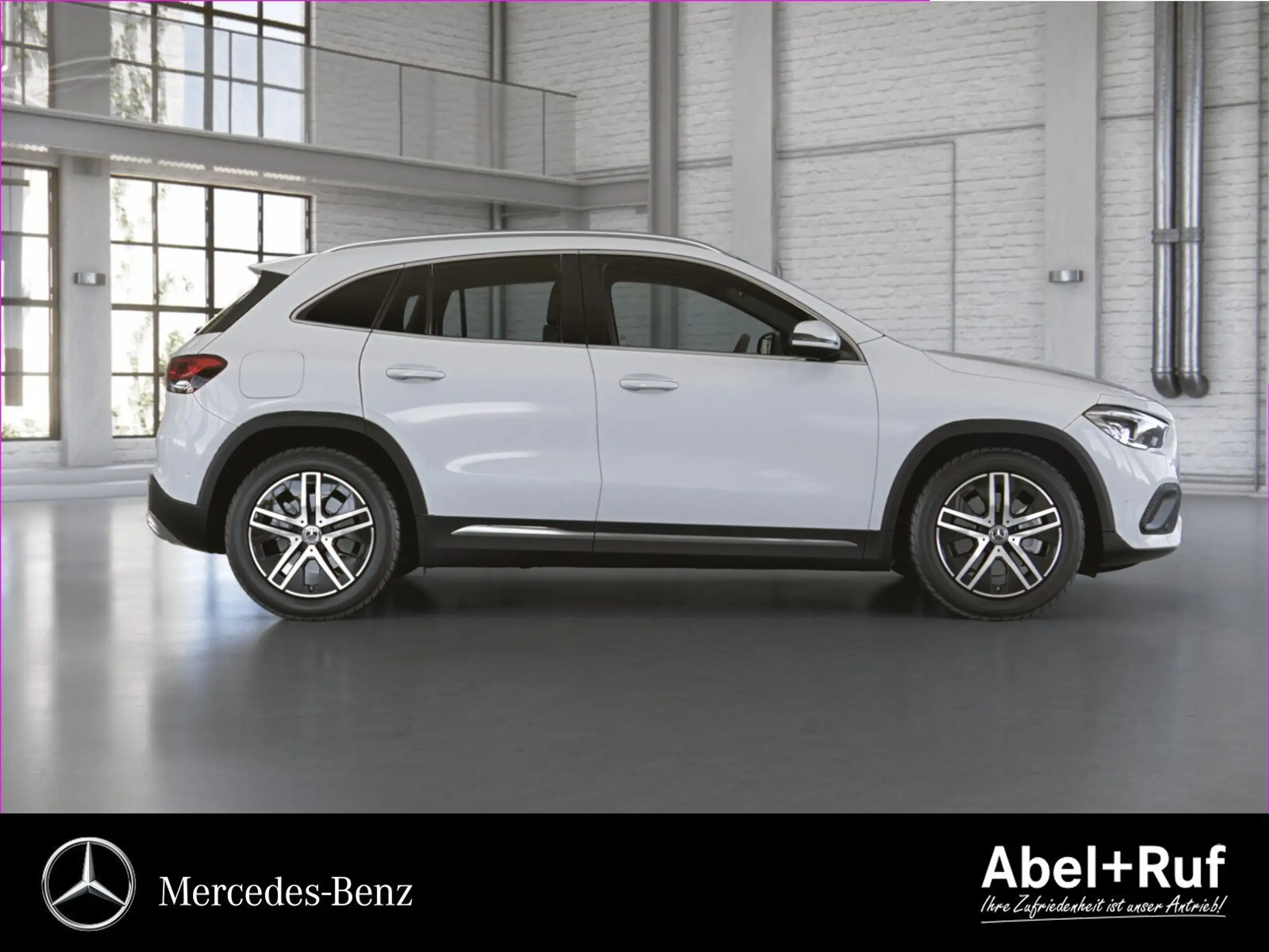 Mercedes-Benz - GLA 250