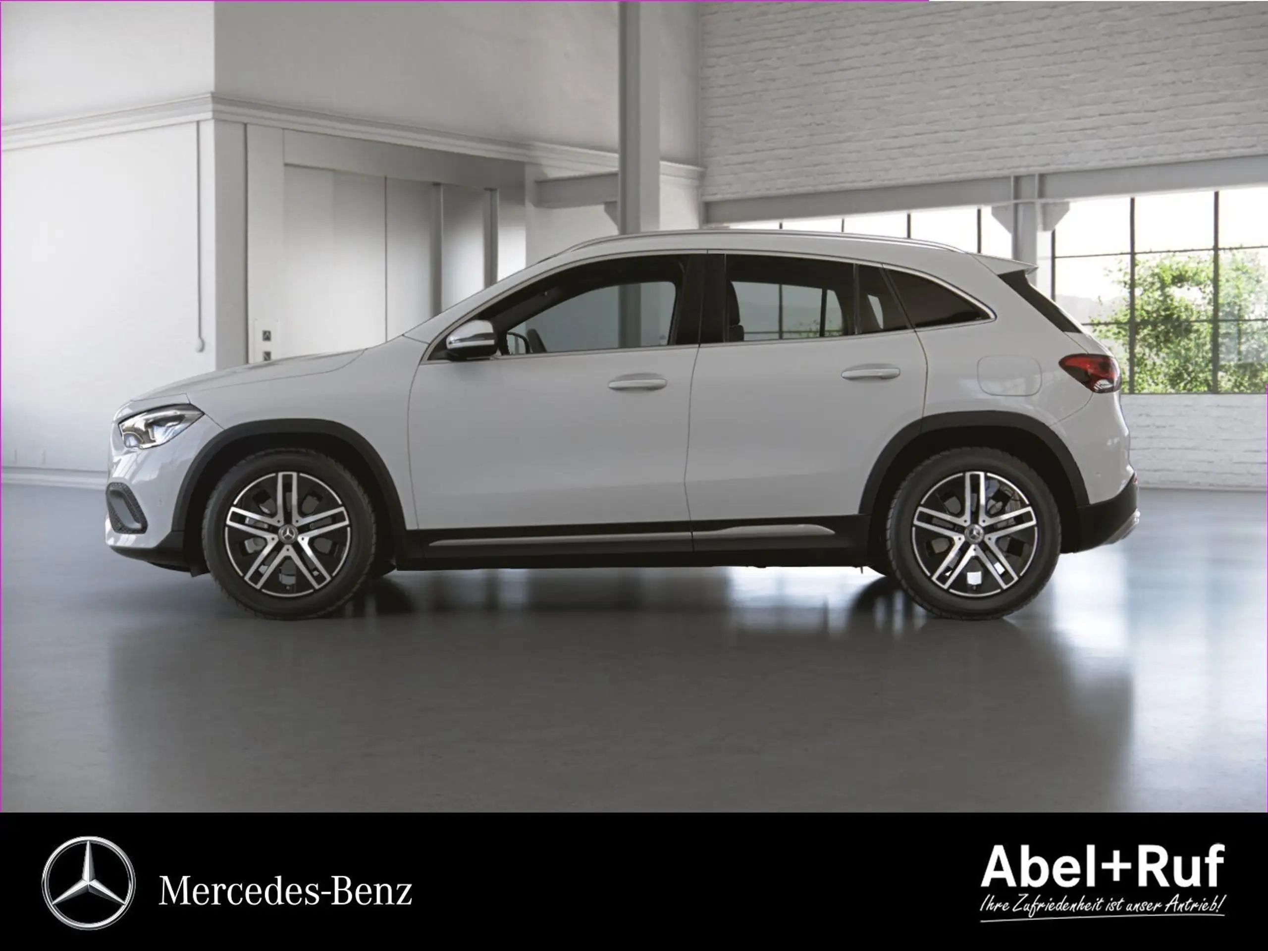 Mercedes-Benz - GLA 250