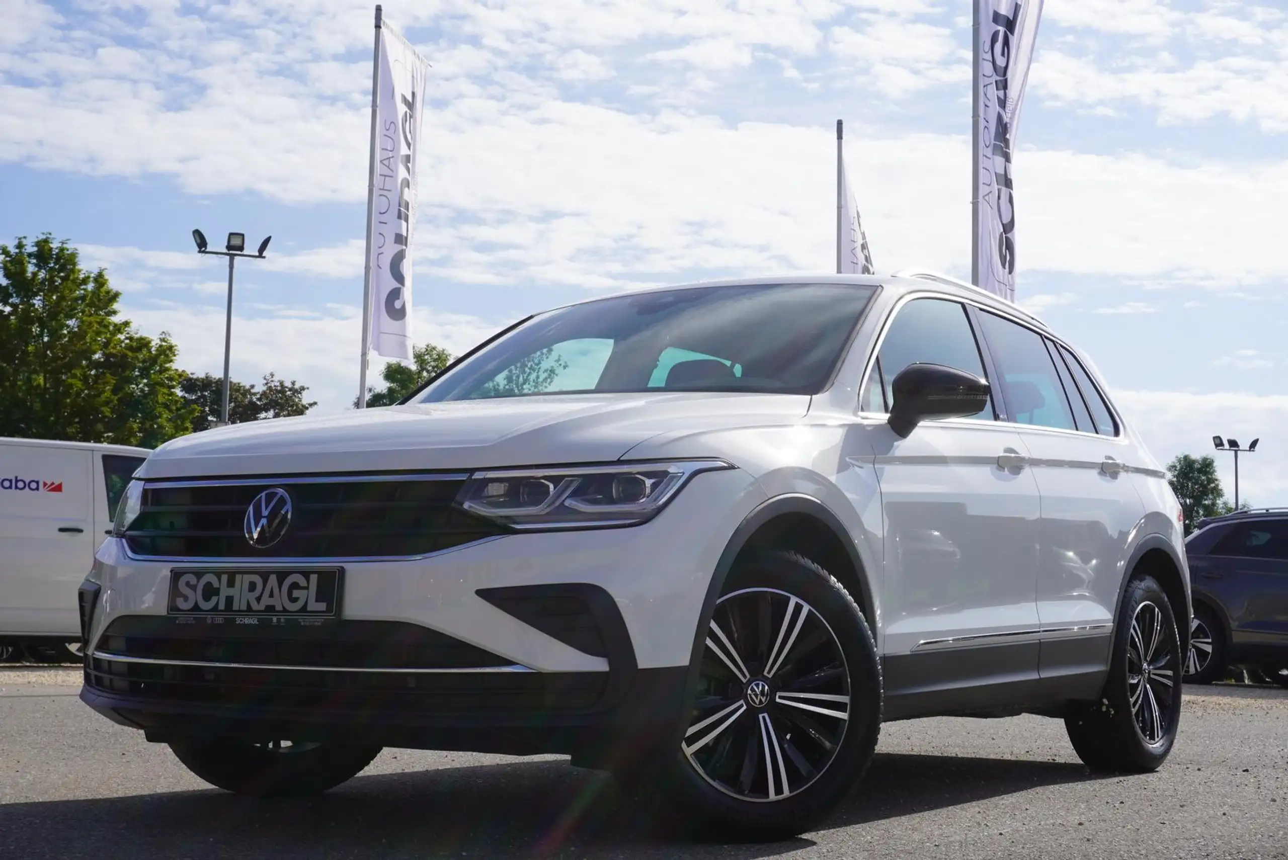 Volkswagen - Tiguan