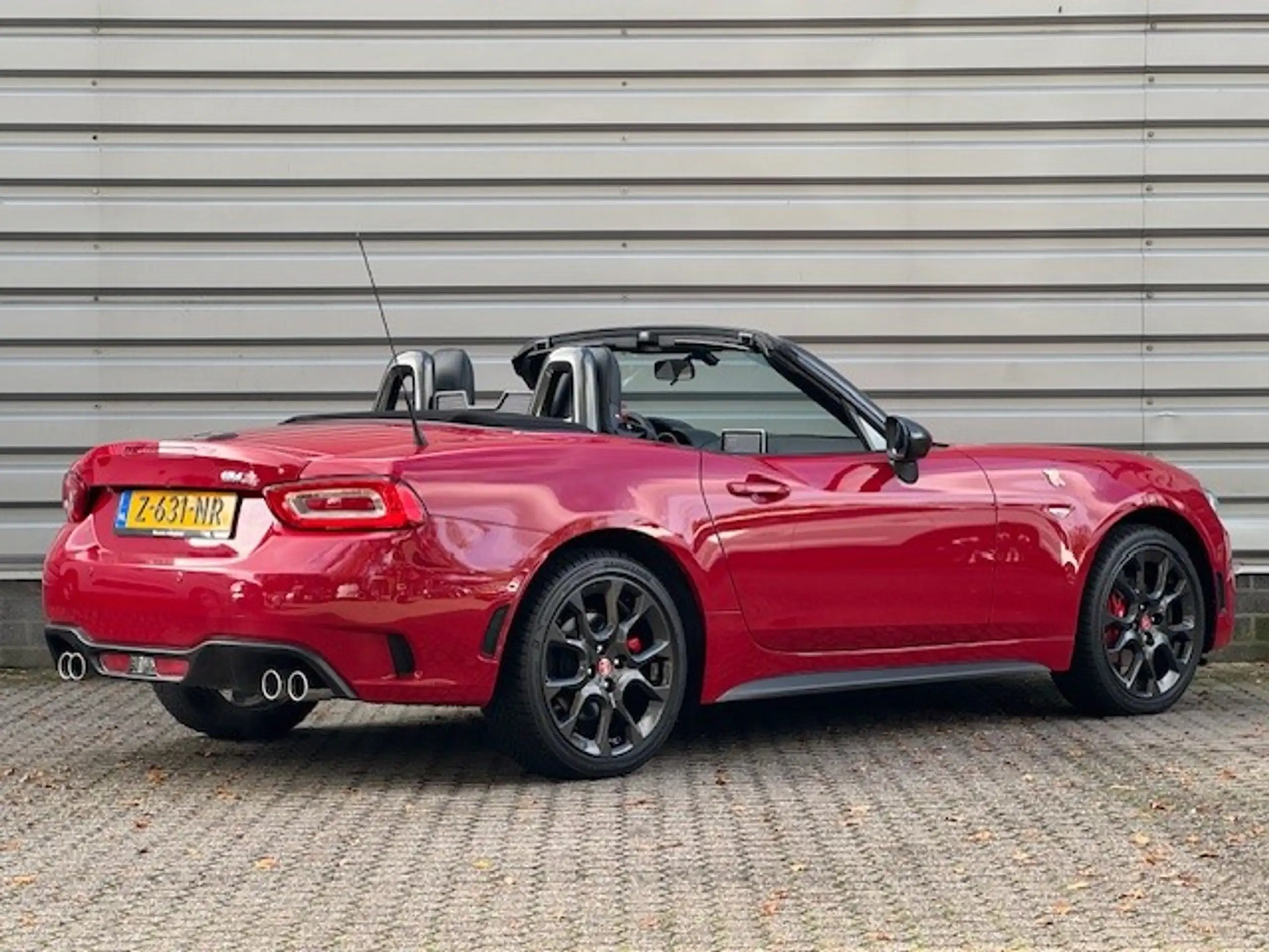 Abarth - 124 Spider