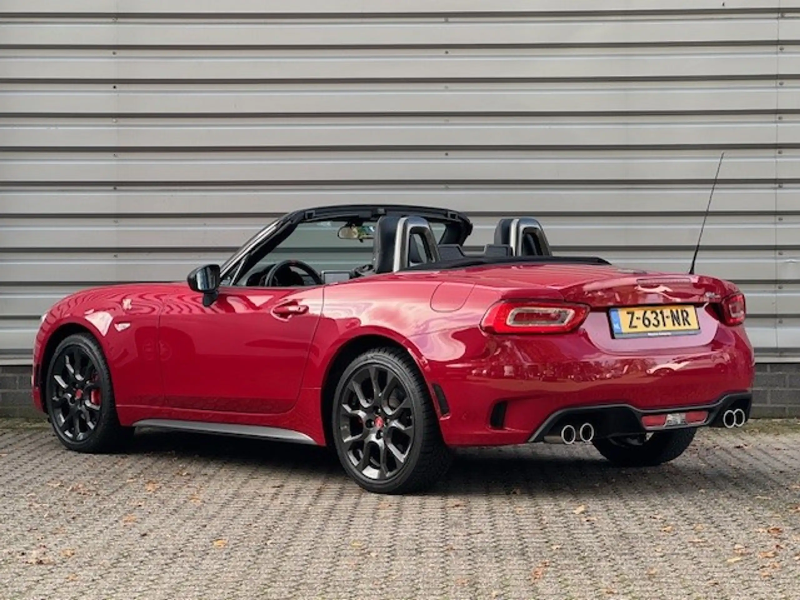 Abarth - 124 Spider