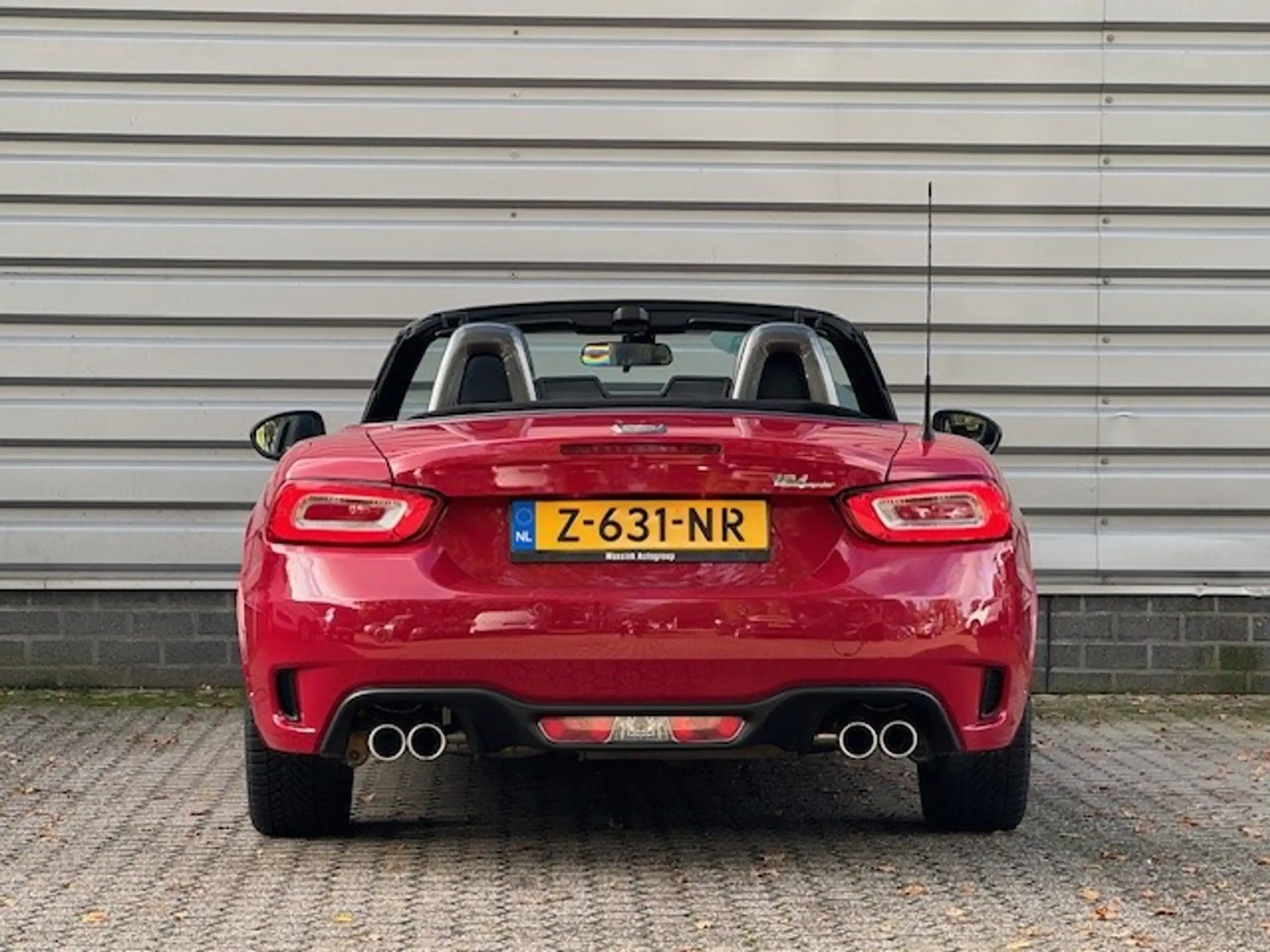 Abarth - 124 Spider