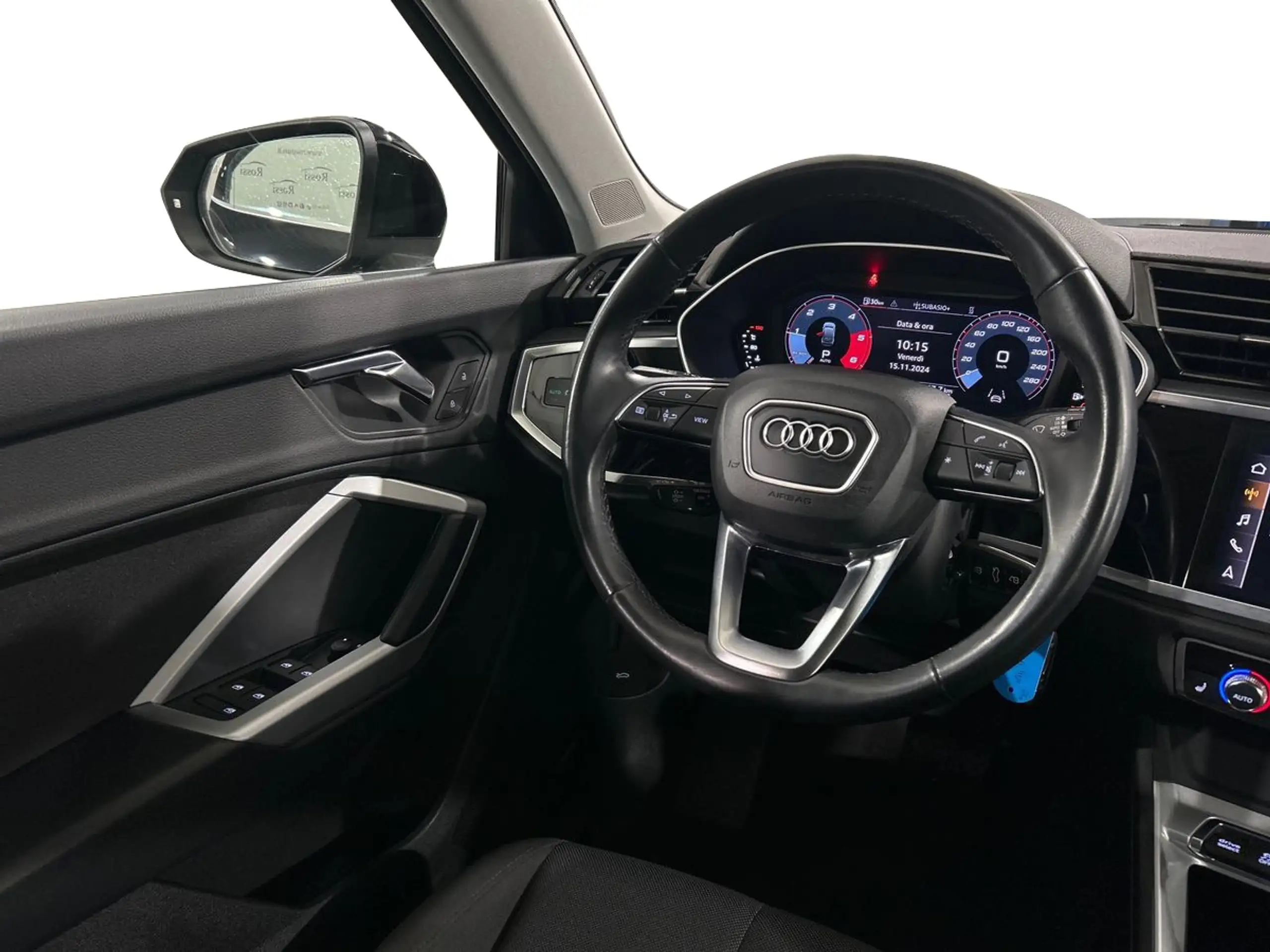 Audi - Q3