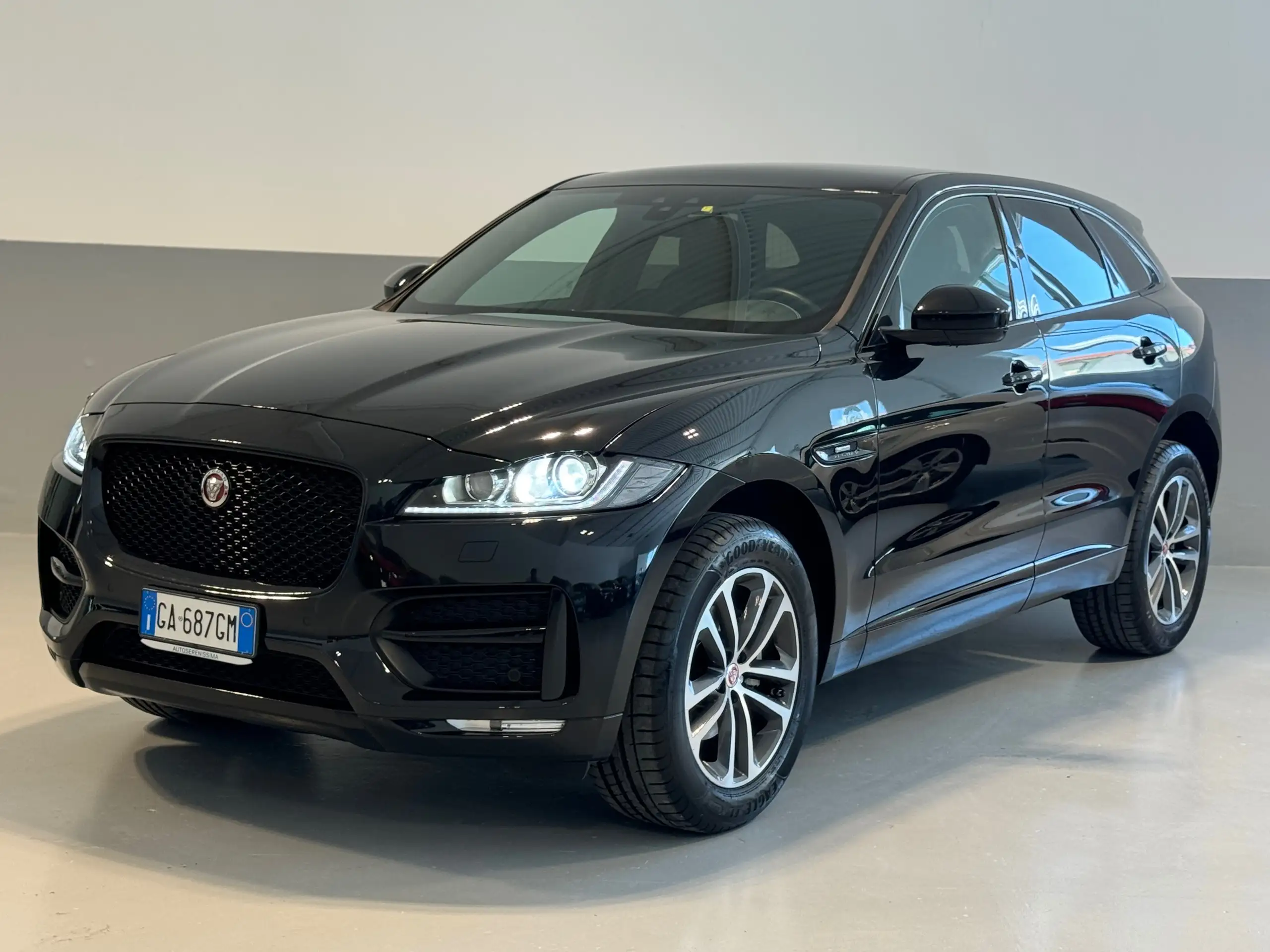 Jaguar - F-Pace