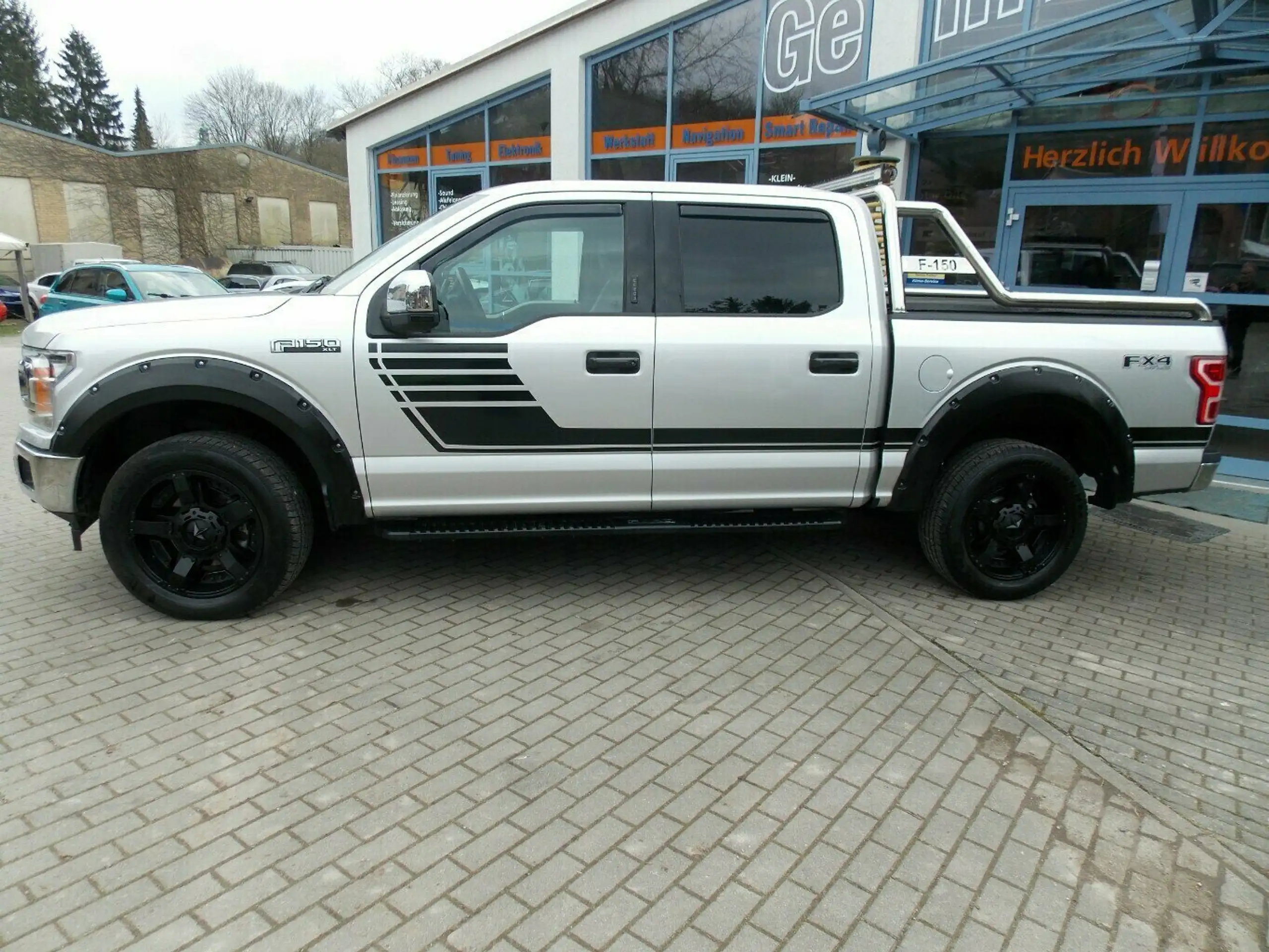 Ford - F 150