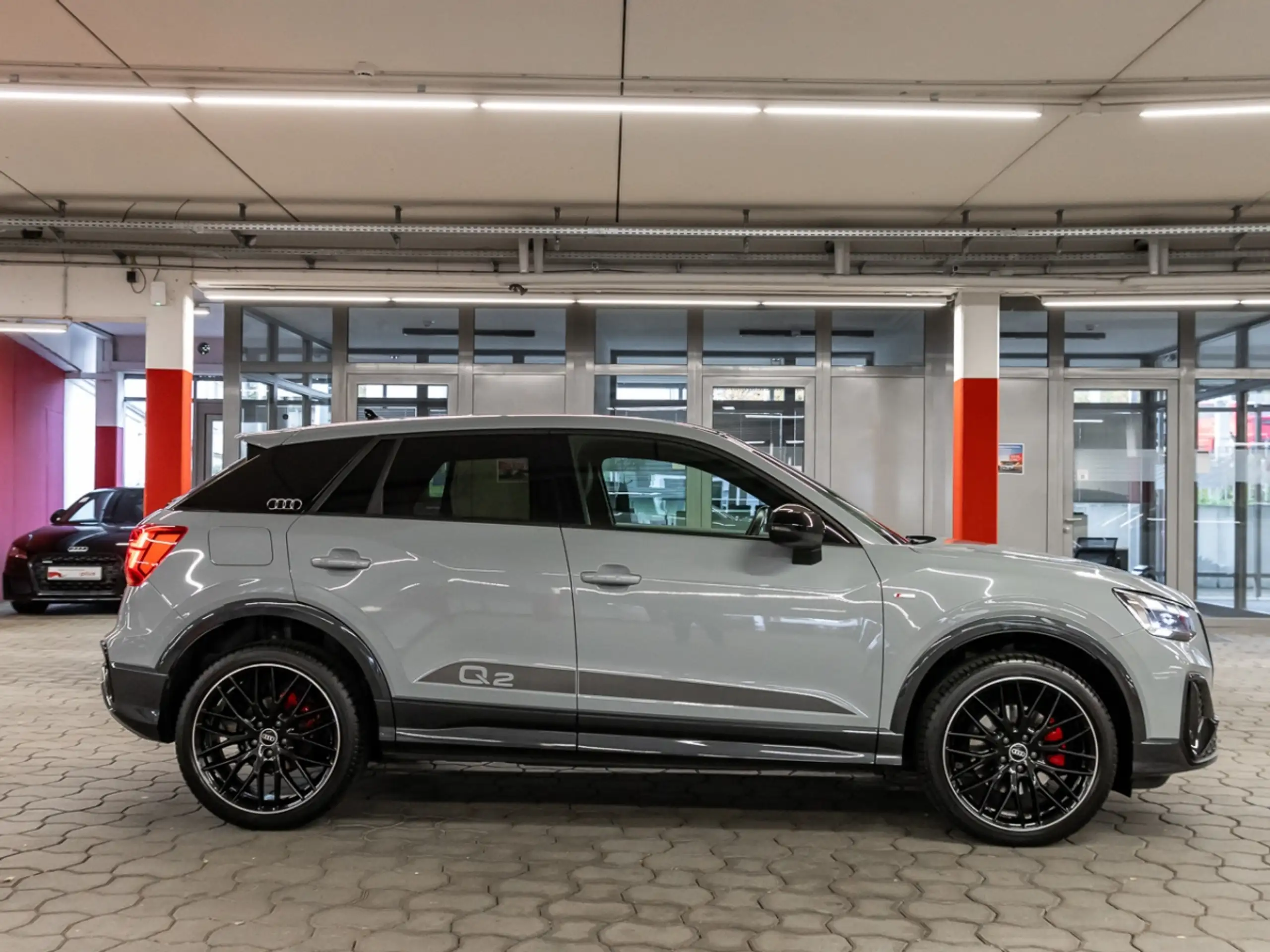 Audi - Q2