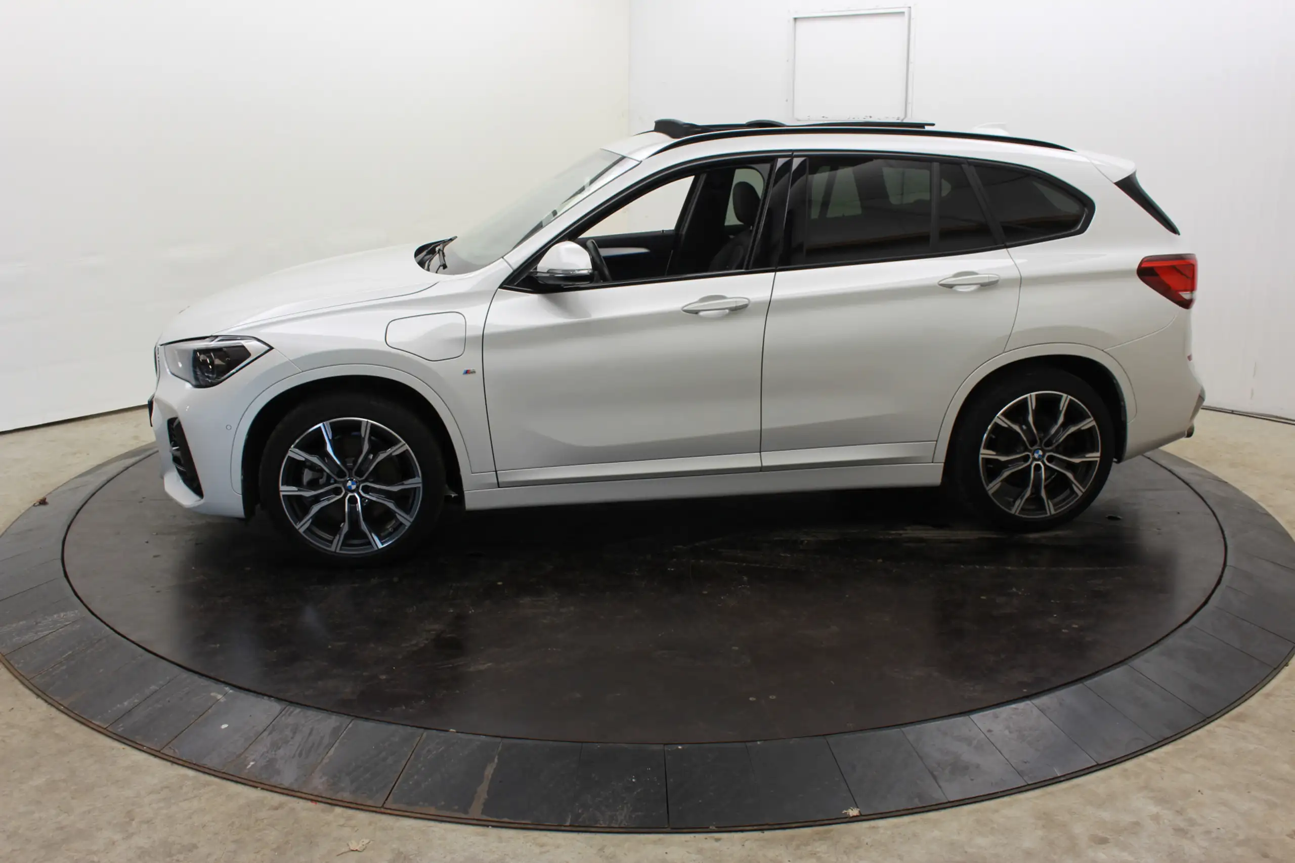 BMW - X1