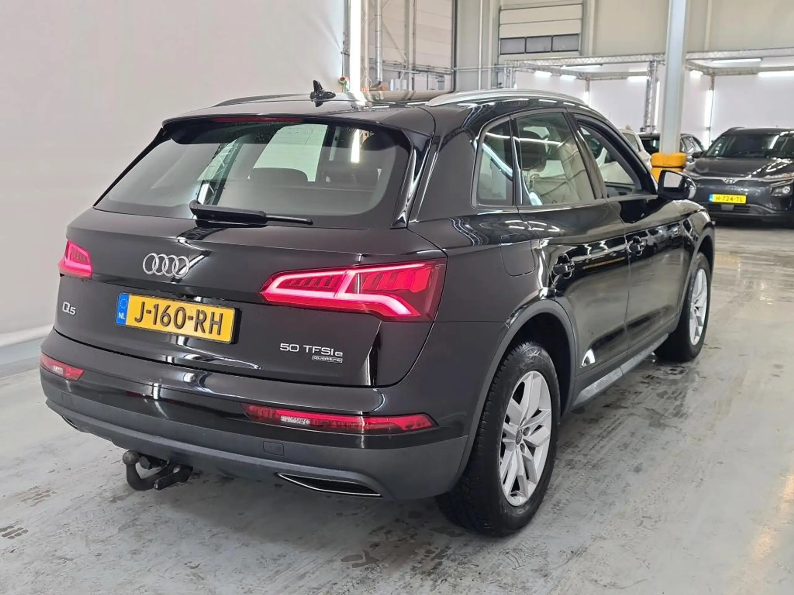 Audi - Q5