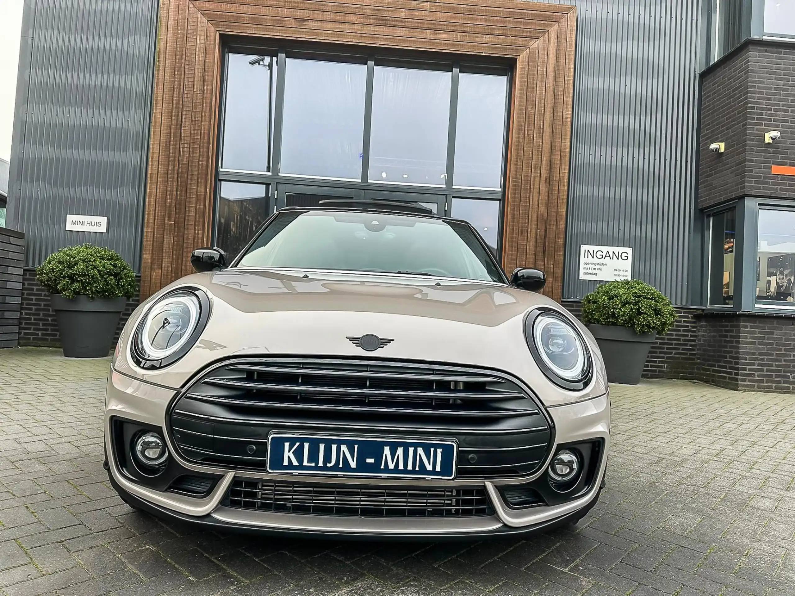 MINI - Cooper Clubman