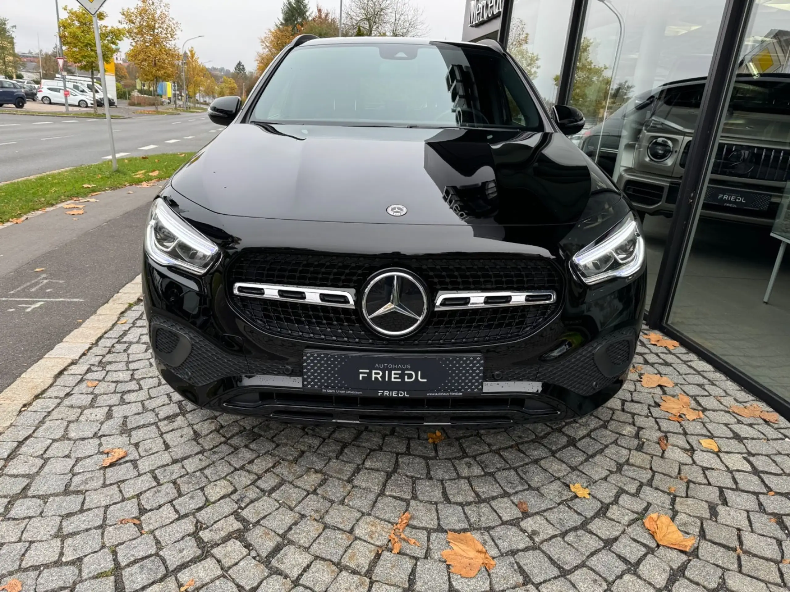 Mercedes-Benz - GLA 180