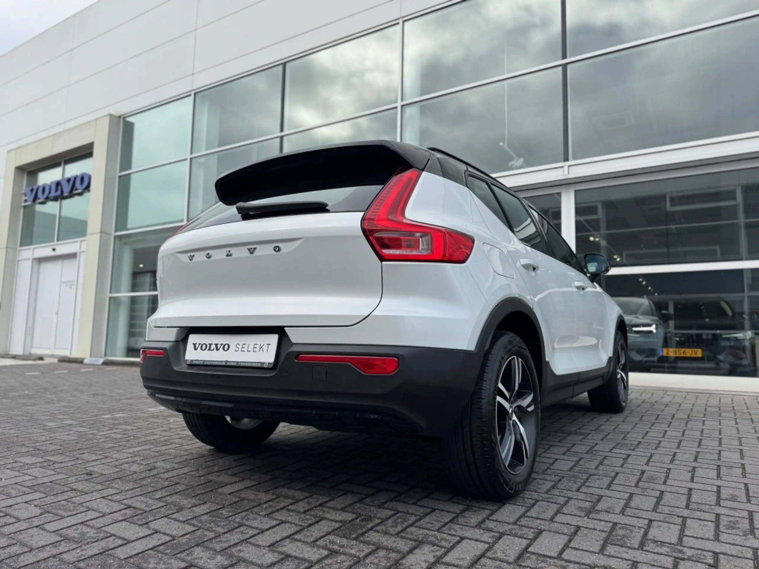 Volvo - XC40