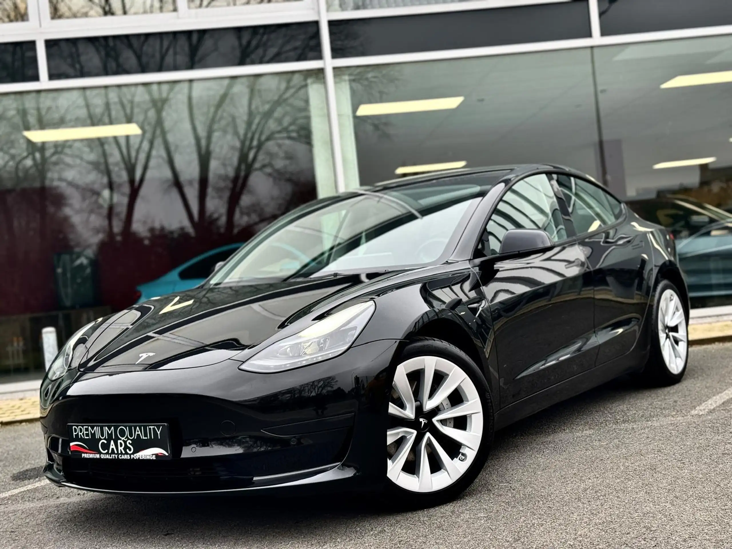 Tesla - Model 3