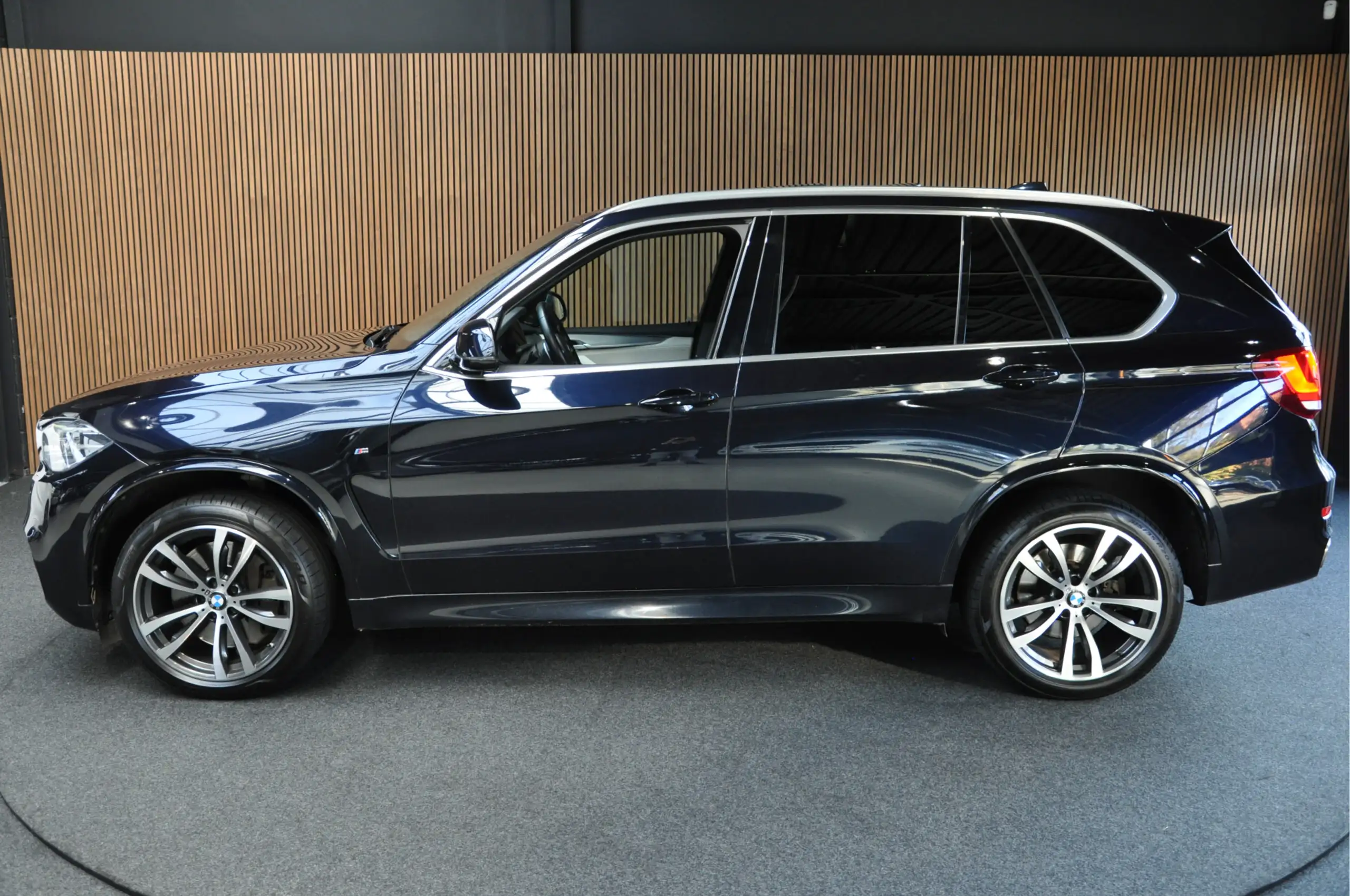 BMW - X5