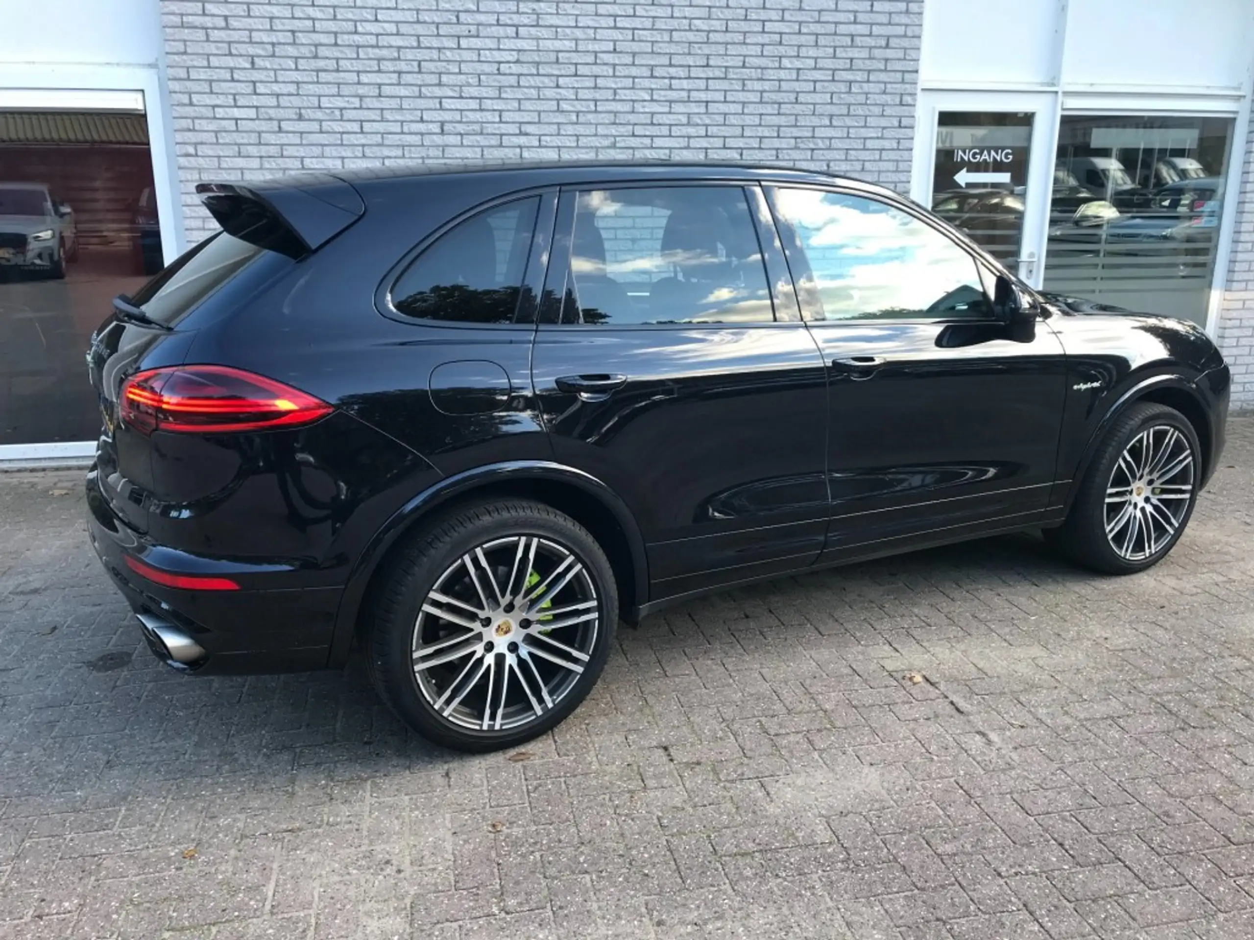 Porsche - Cayenne