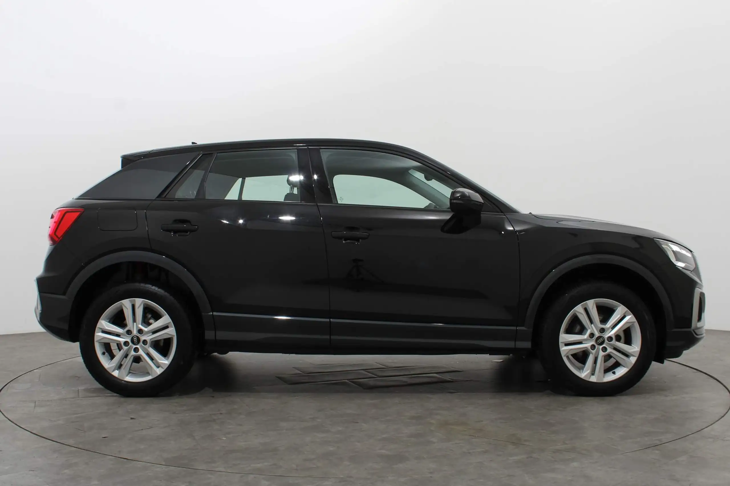 Audi - Q2