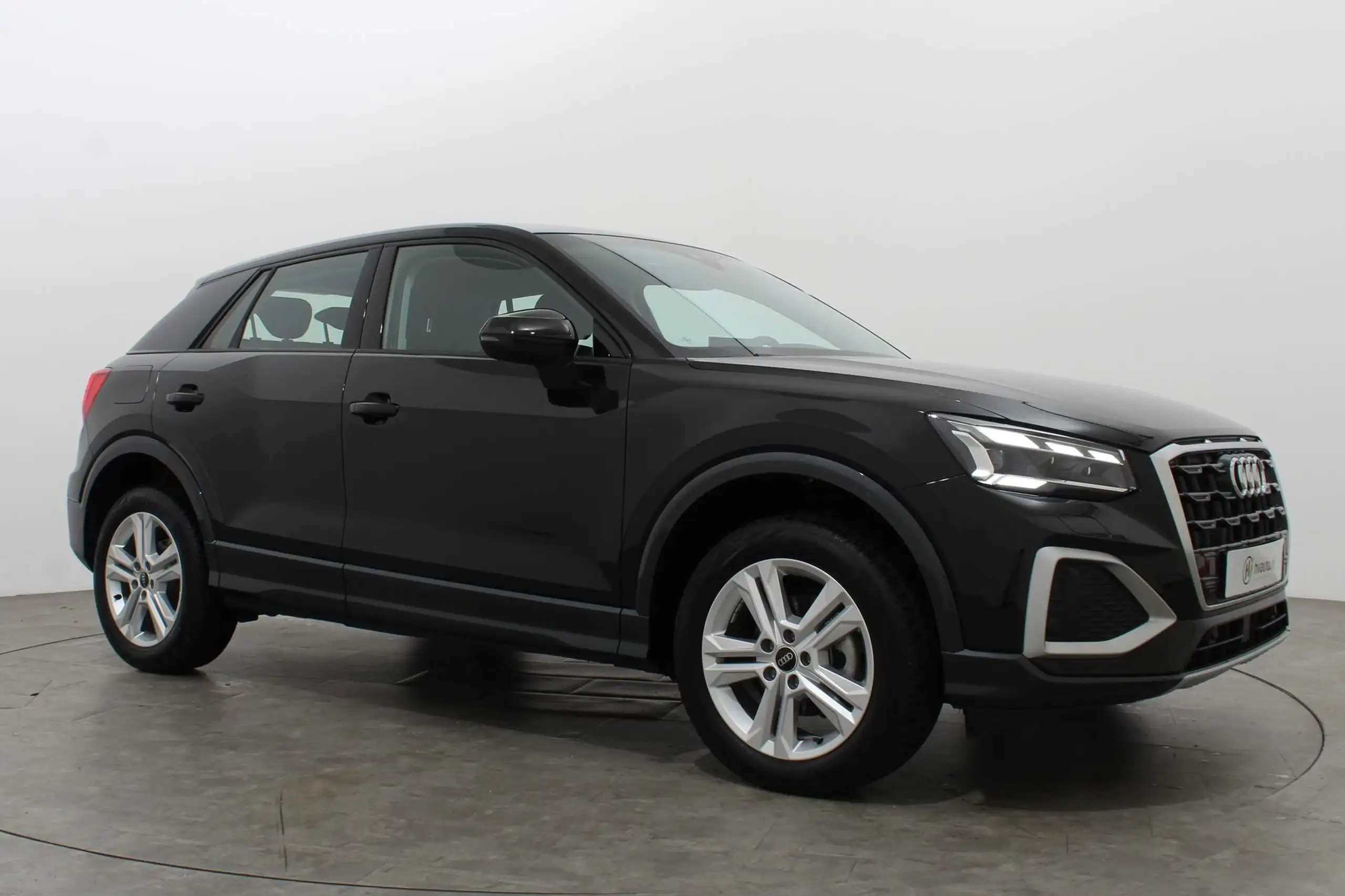 Audi - Q2