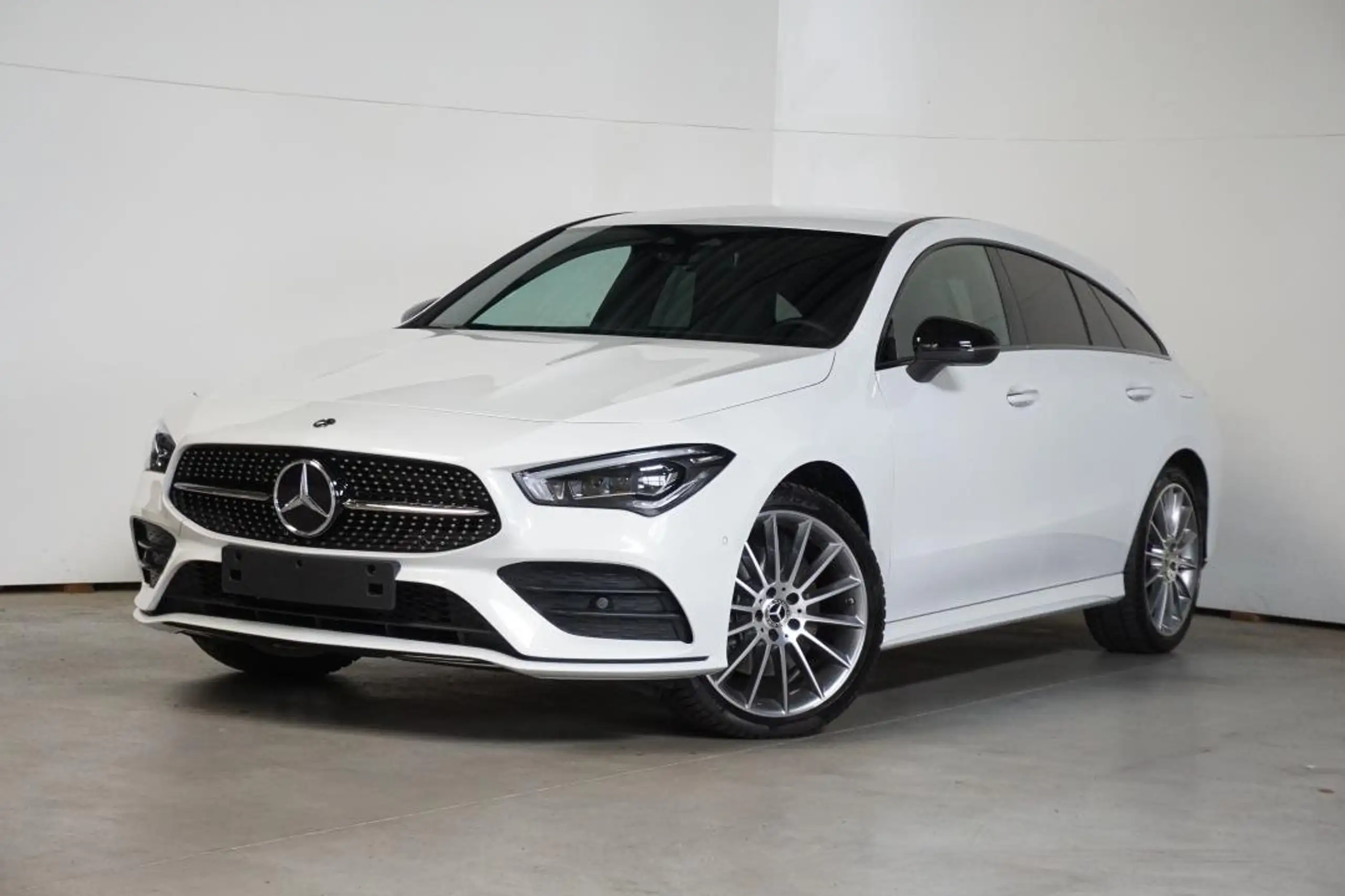 Mercedes-Benz - CLA 250