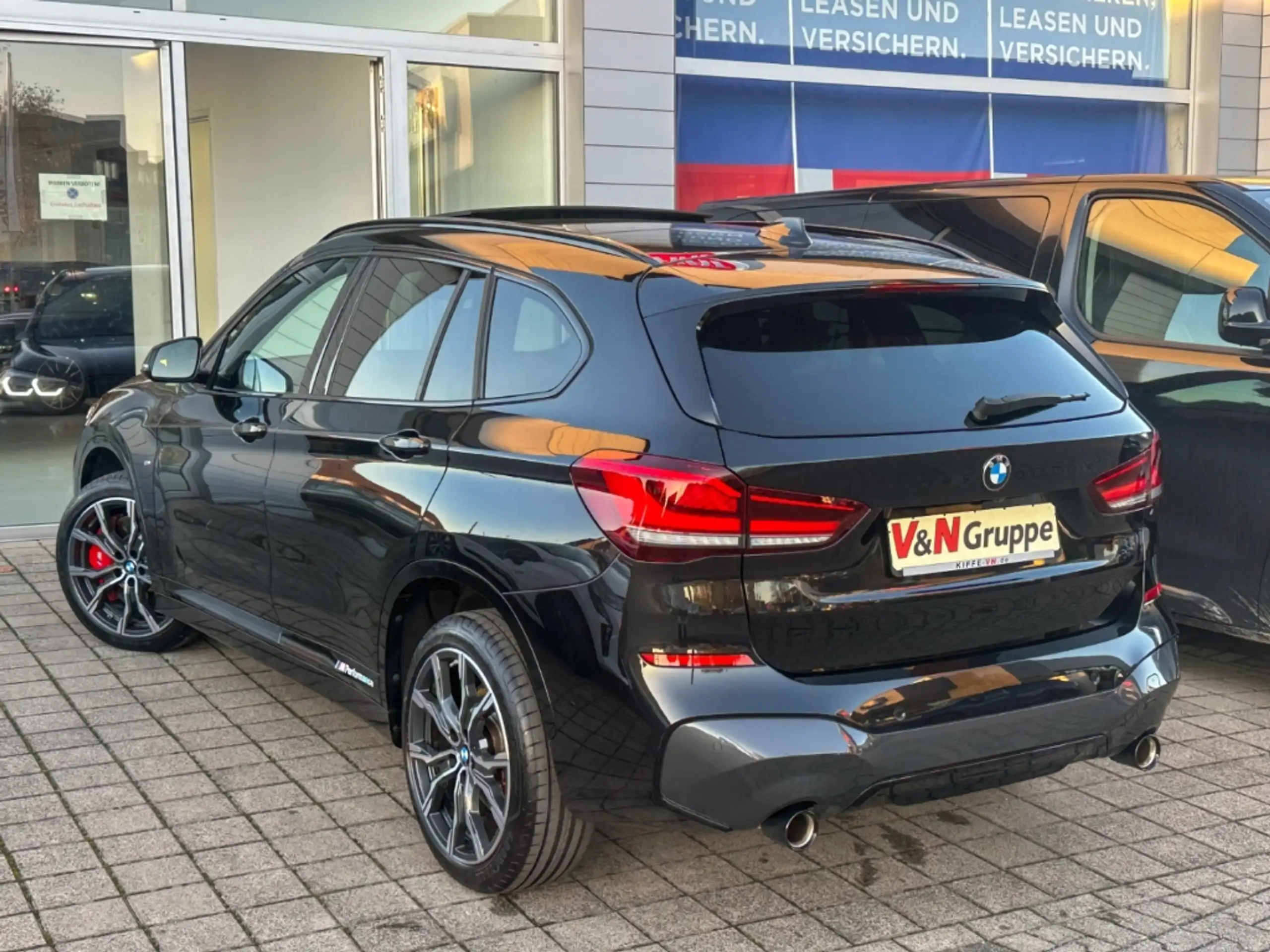 BMW - X1