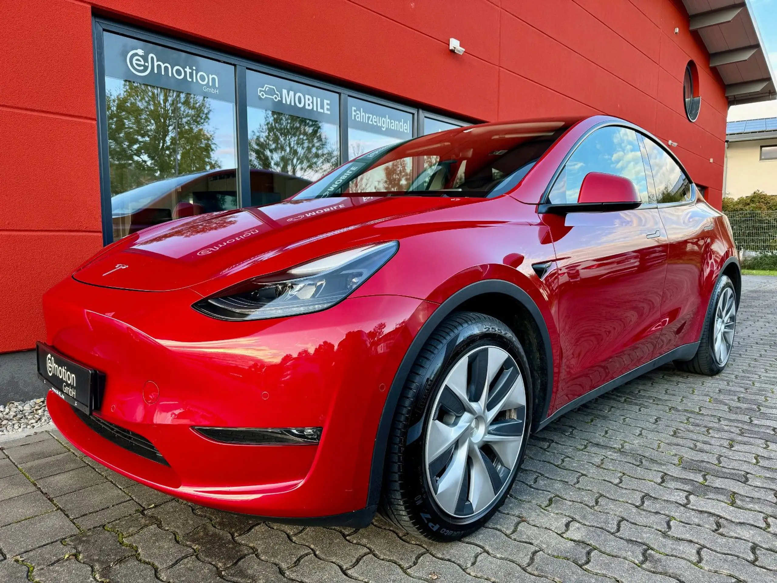 Tesla - Model Y