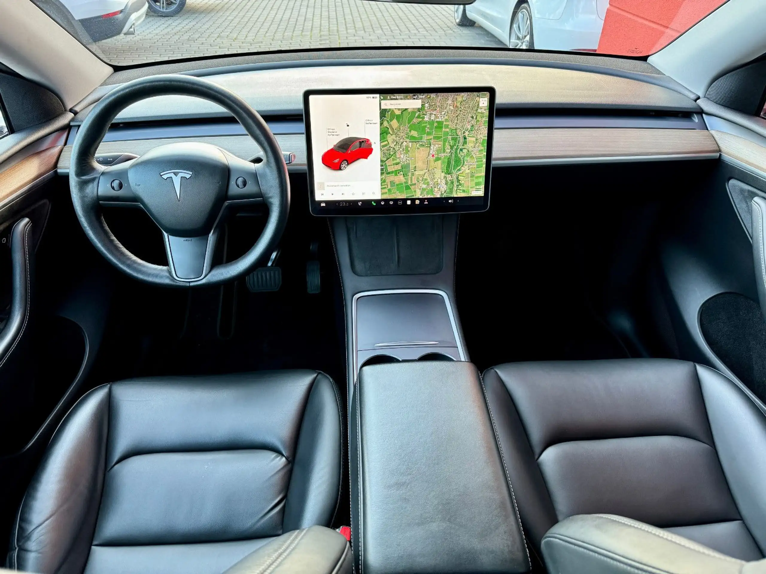 Tesla - Model Y