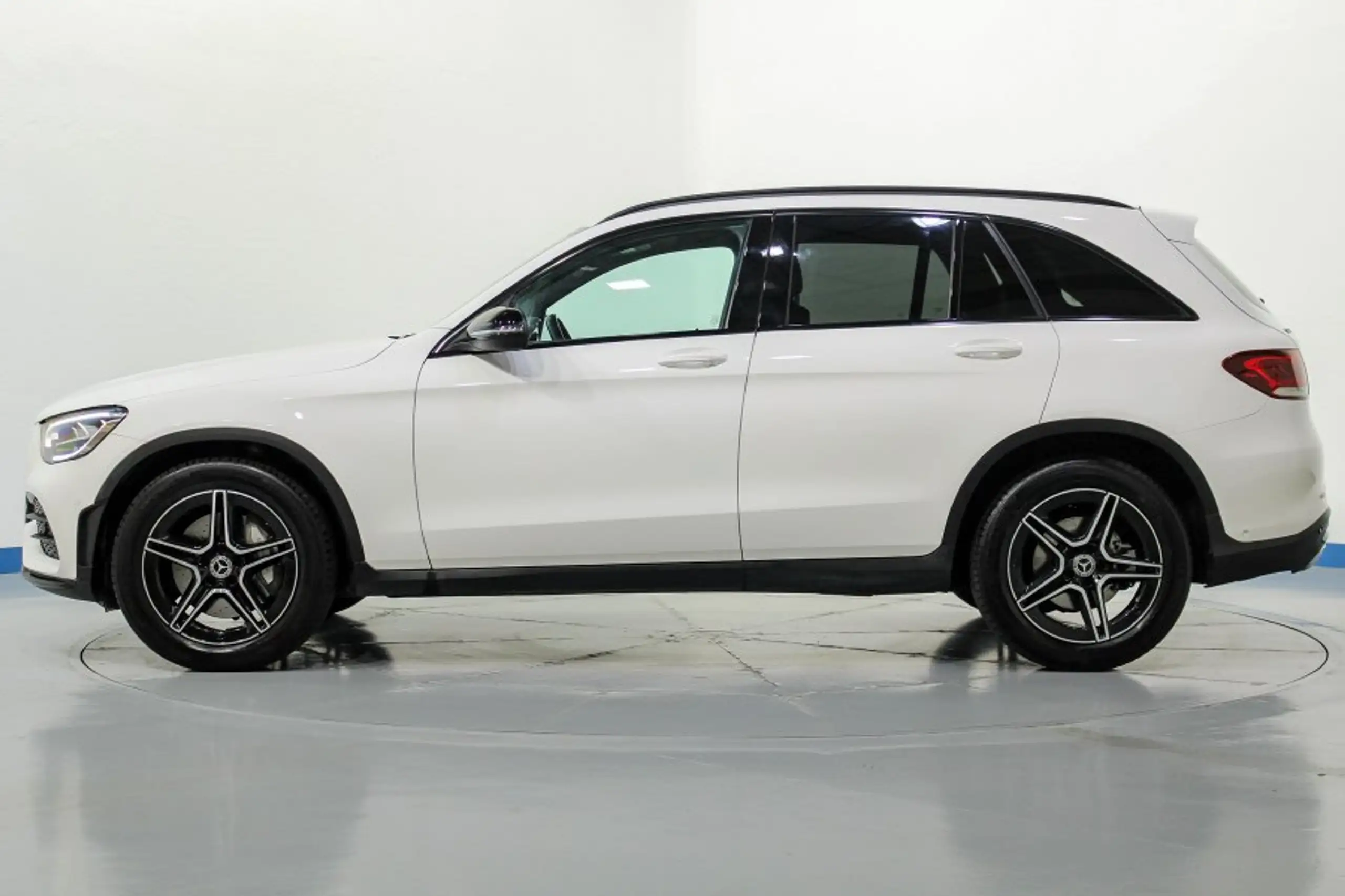 Mercedes-Benz - GLC 200