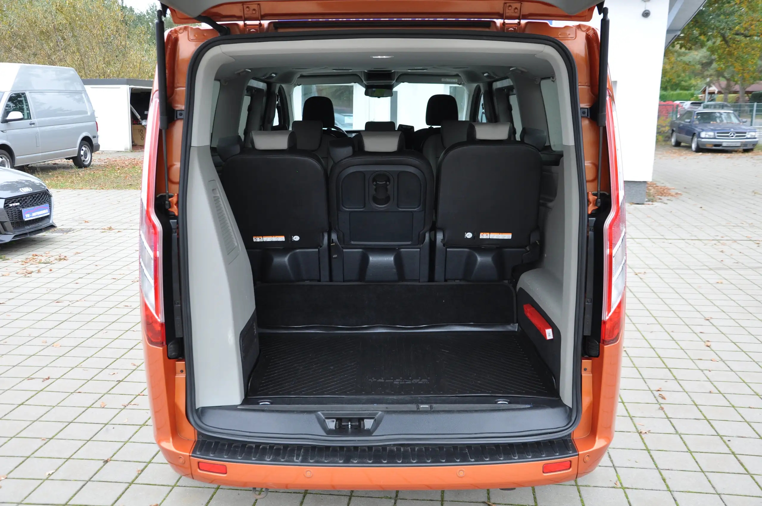 Ford - Tourneo Custom