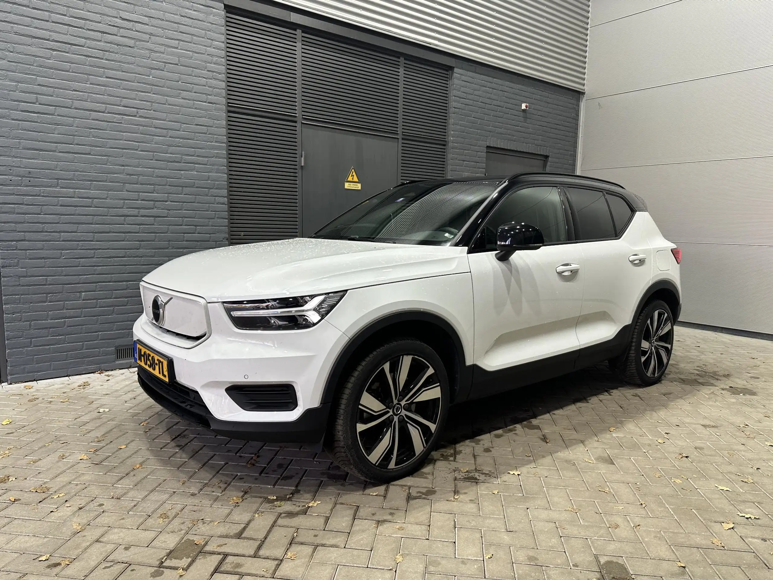 Volvo - XC40