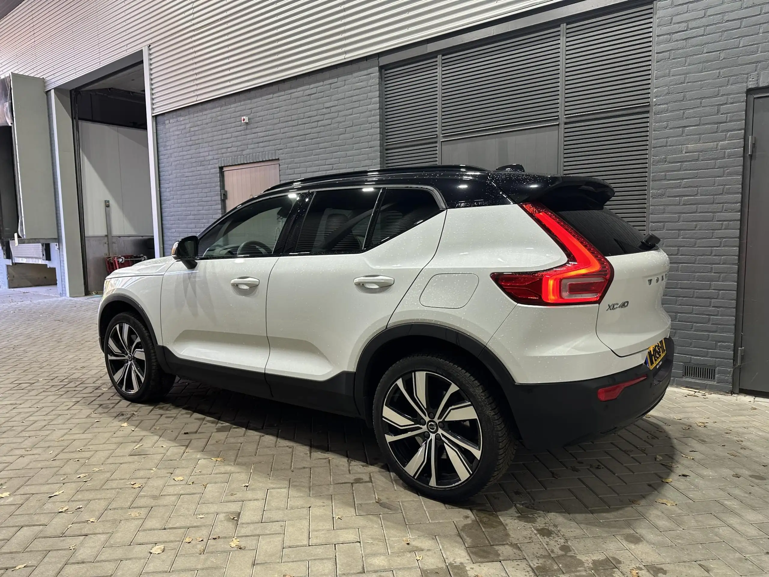 Volvo - XC40